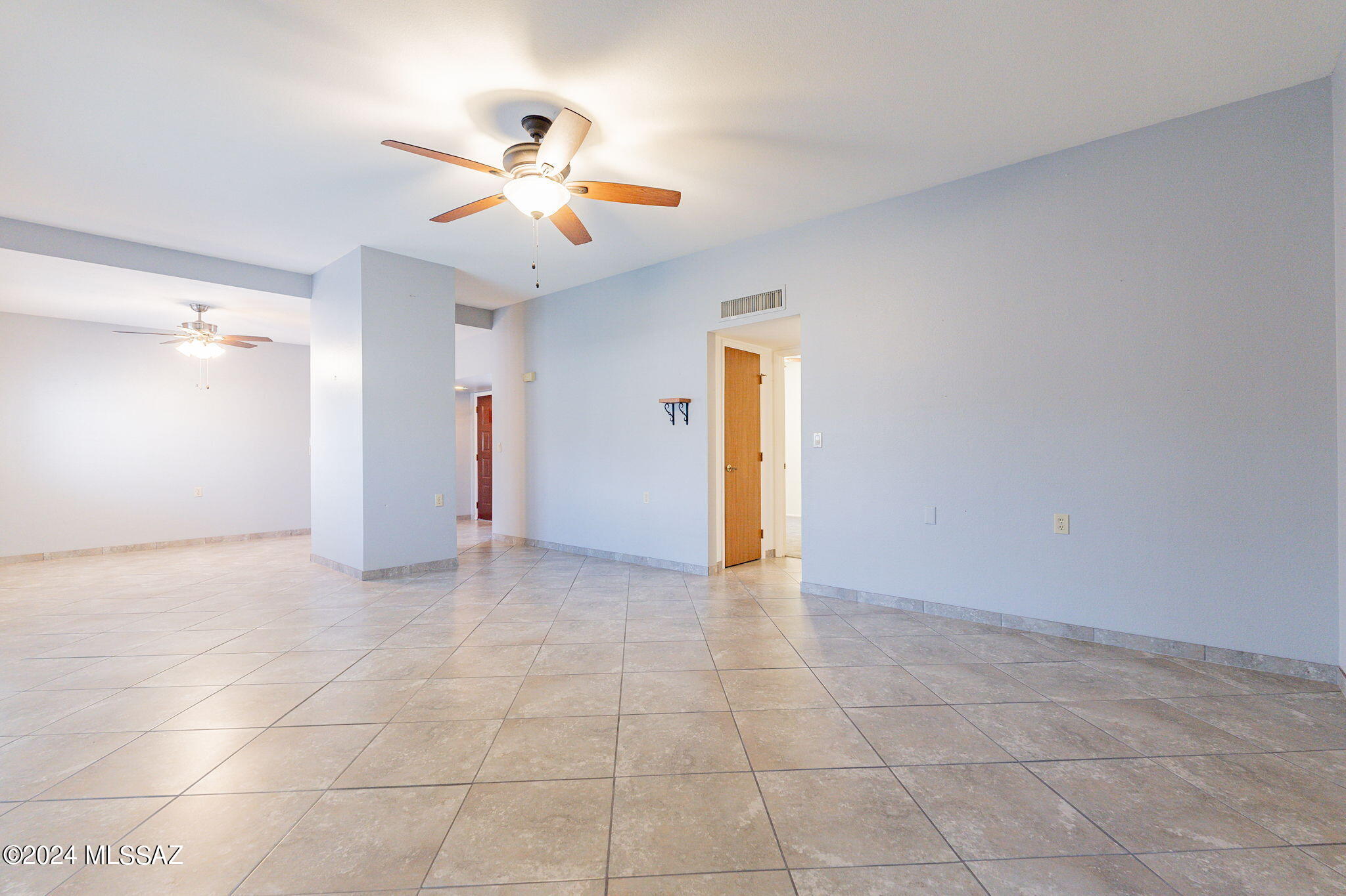 774 W Calle De Emilia