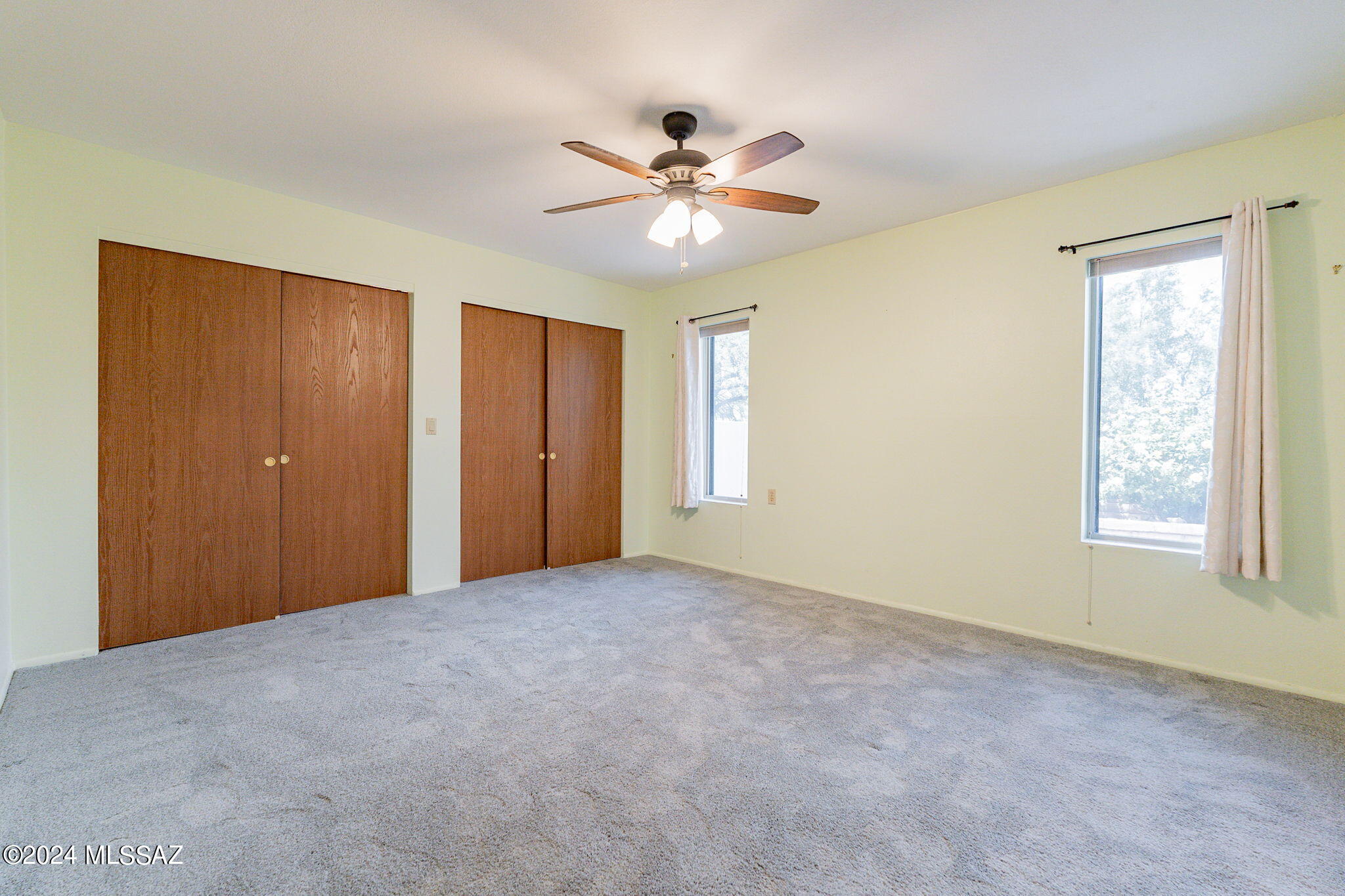 774 W Calle De Emilia