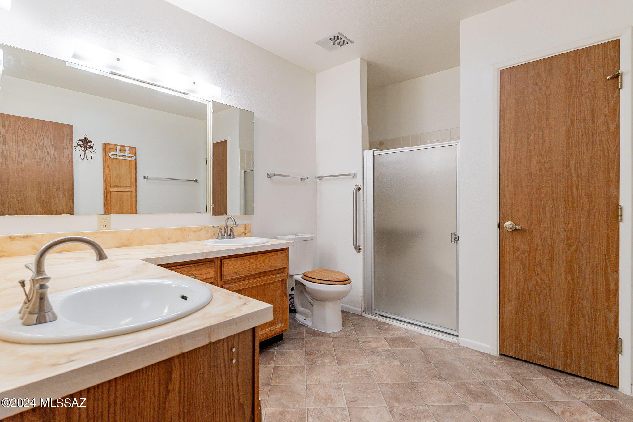 774 W Calle De Emilia