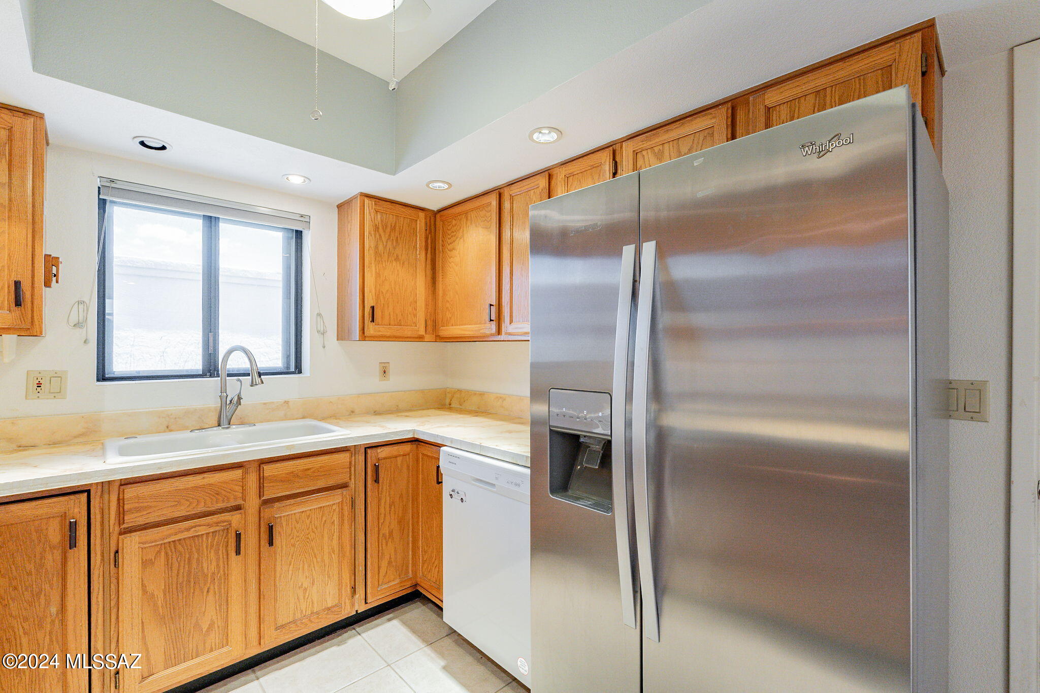 774 W Calle De Emilia