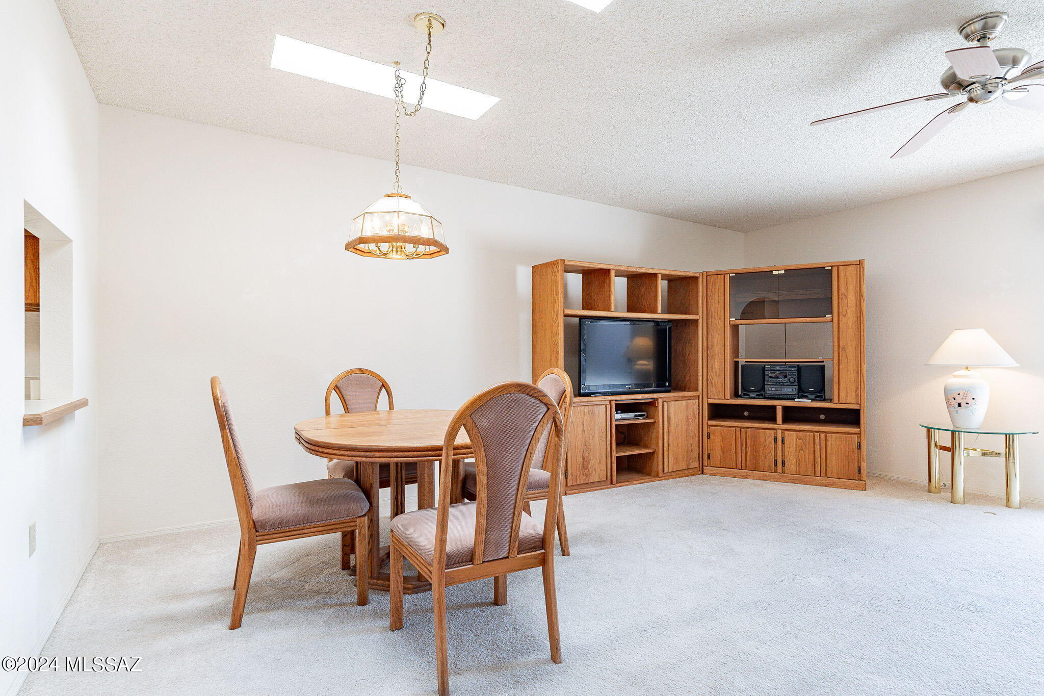 1050 W Camino Del Pato