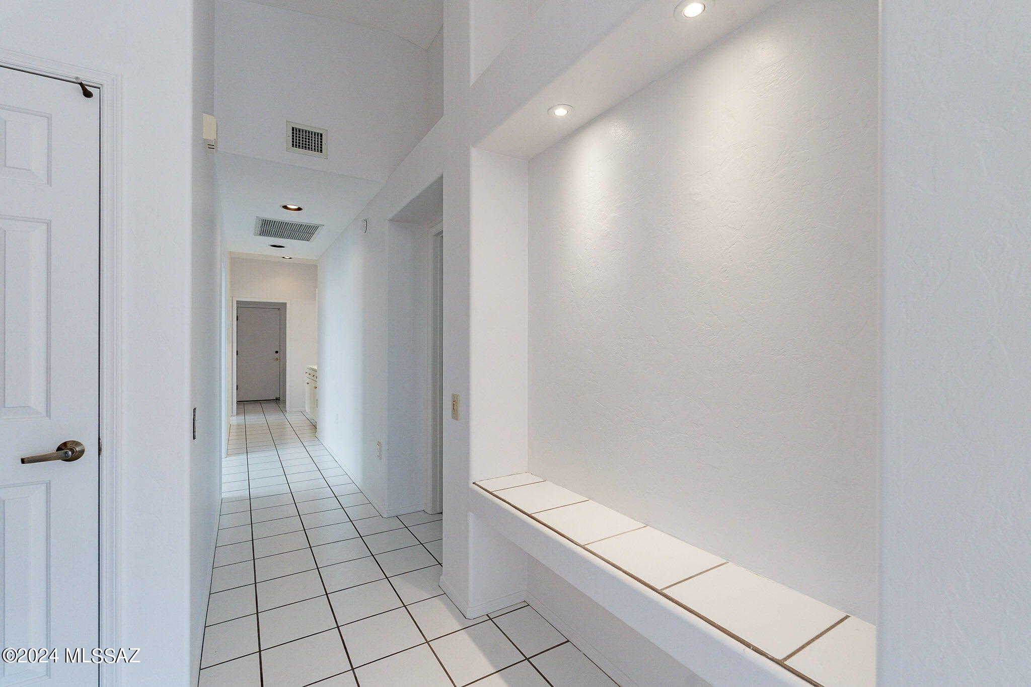 1825 W Placita De Diciembre