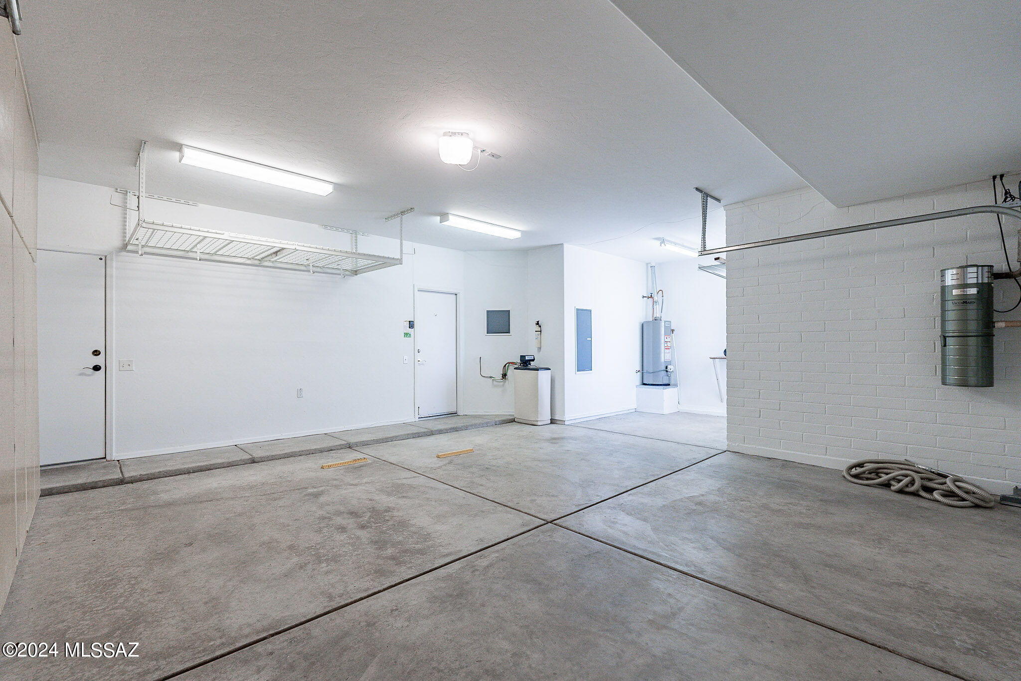 1825 W Placita De Diciembre