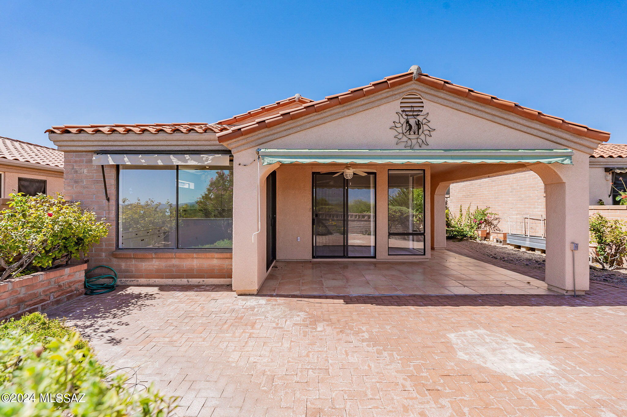 1825 W Placita De Diciembre