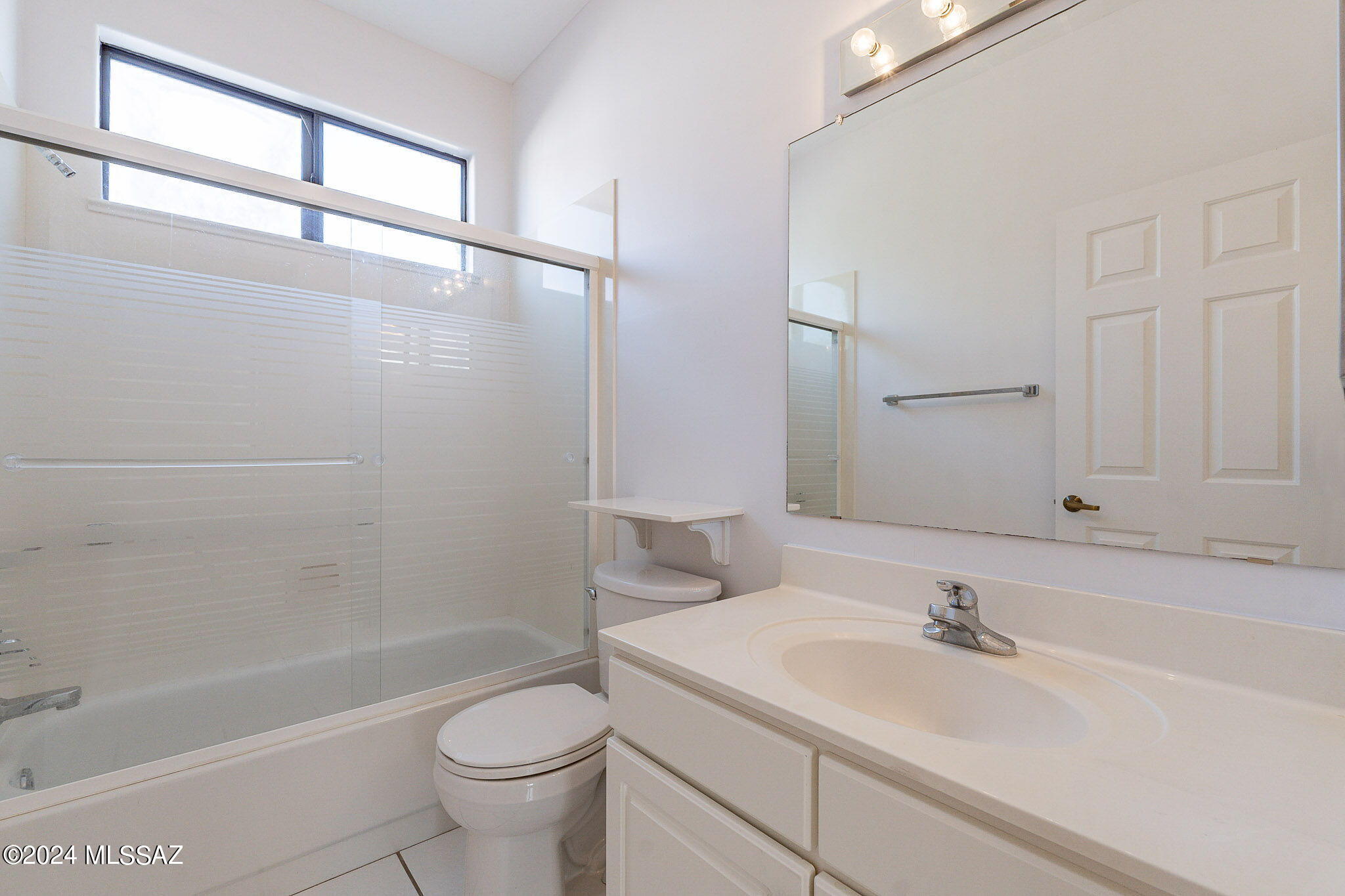 1825 W Placita De Diciembre