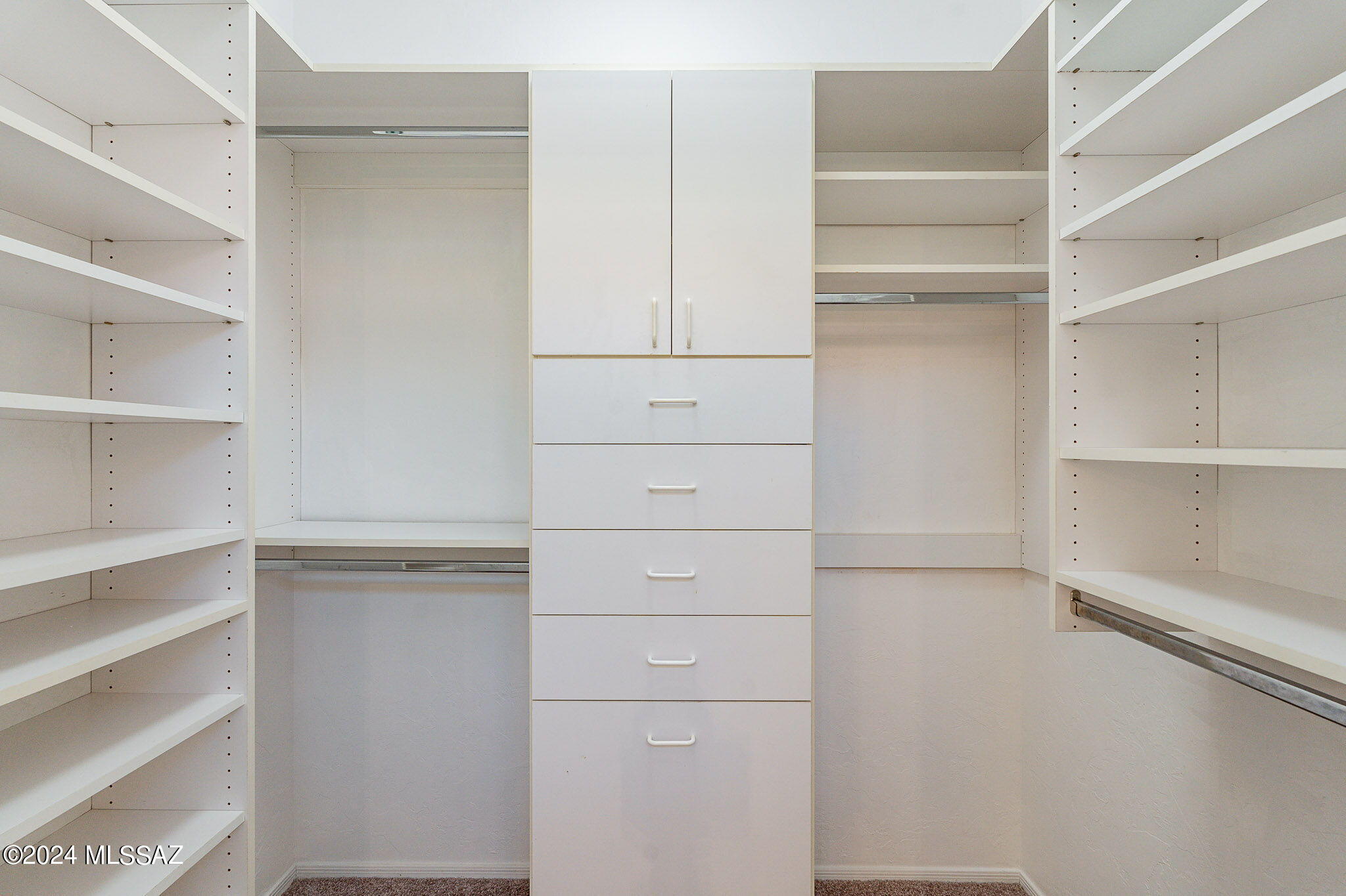 1825 W Placita De Diciembre