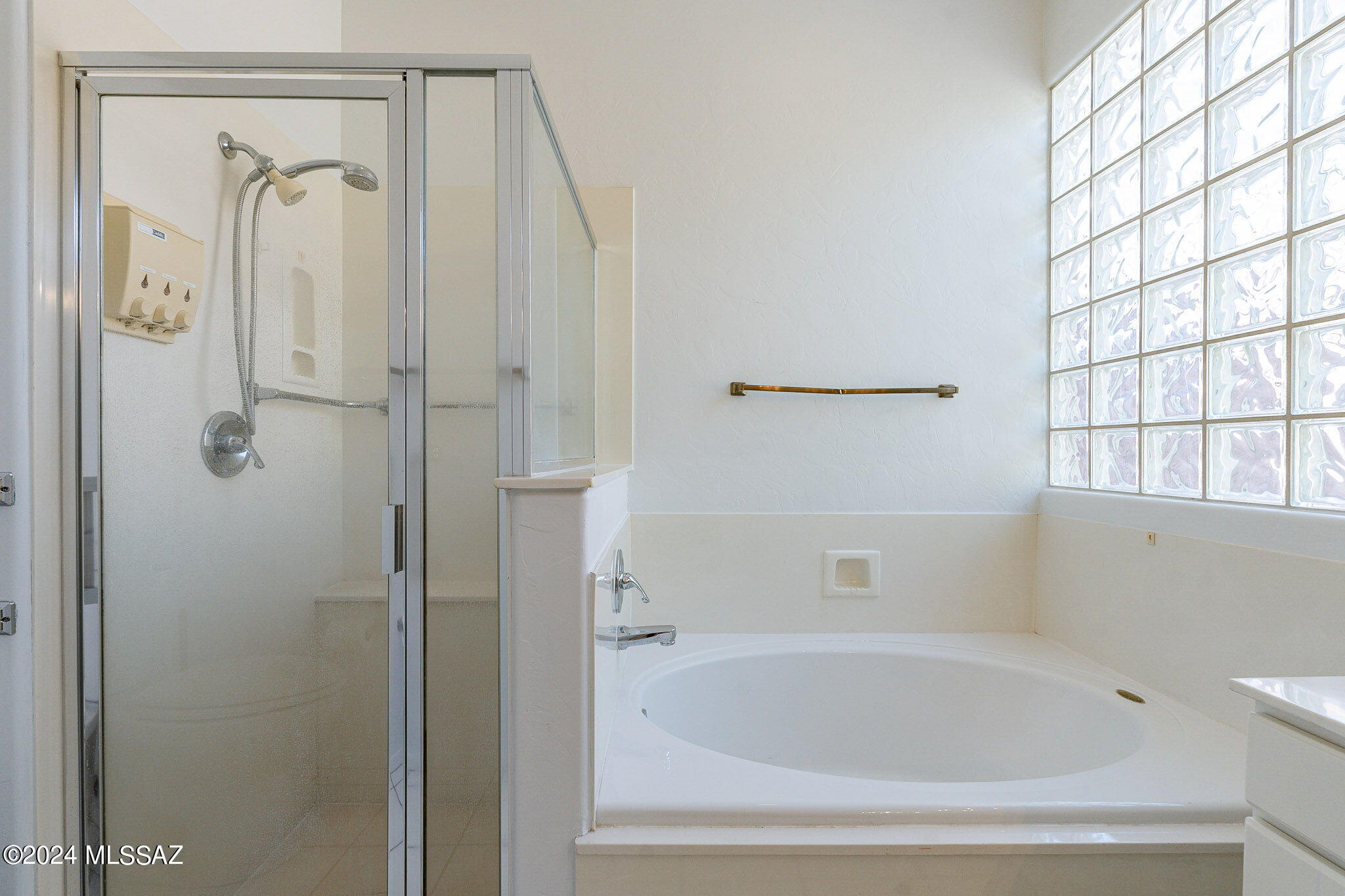 1825 W Placita De Diciembre