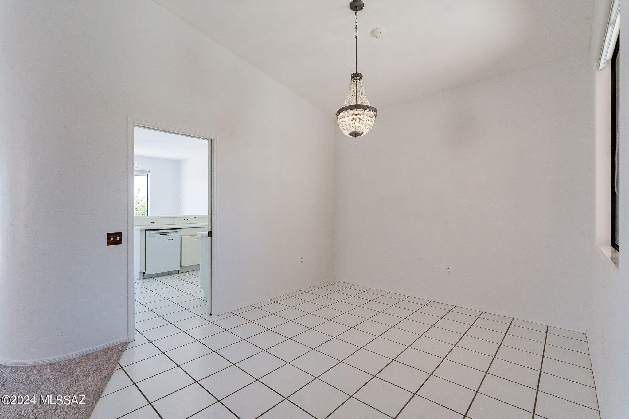 1825 W Placita De Diciembre