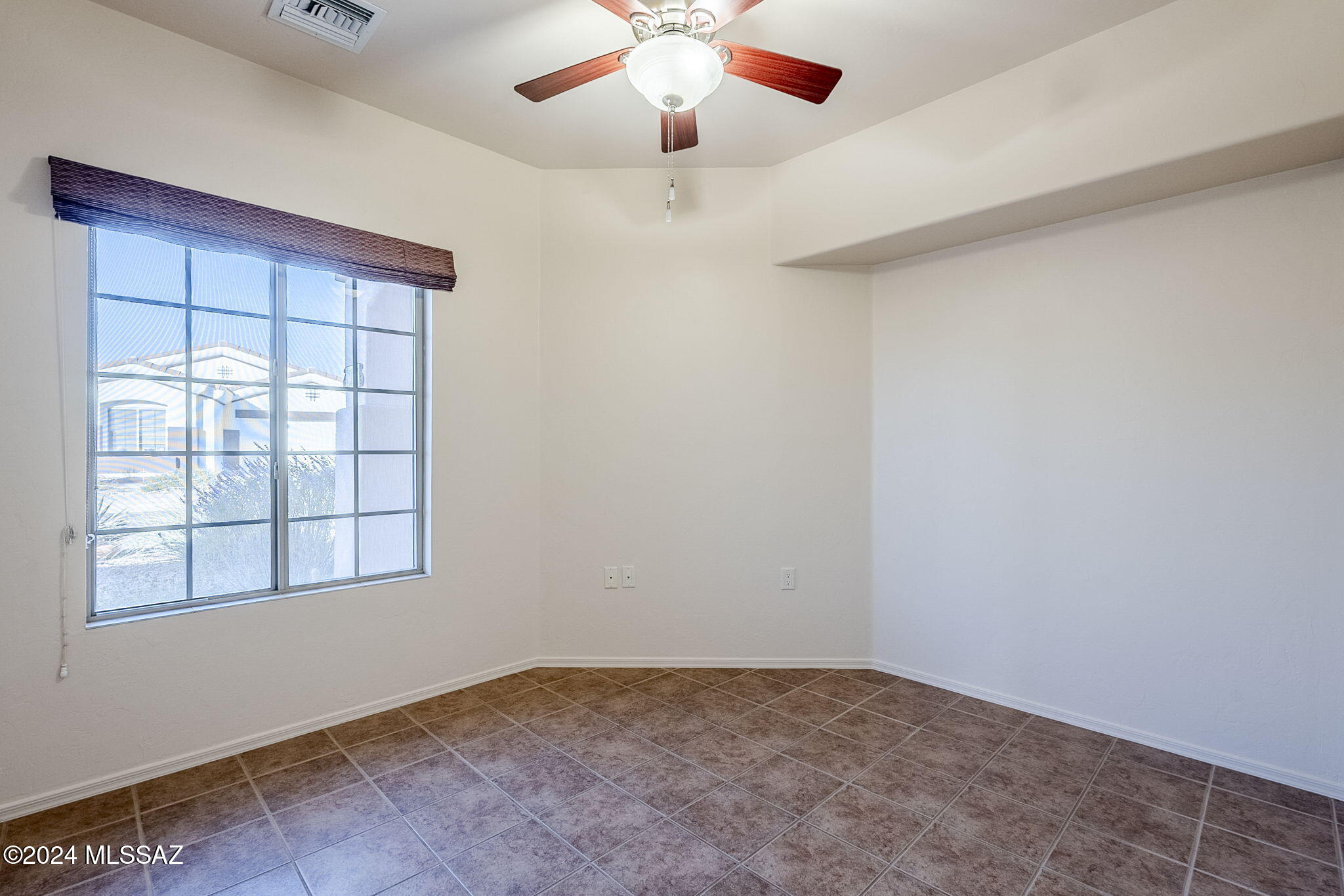 83 E Calle de la Semilla