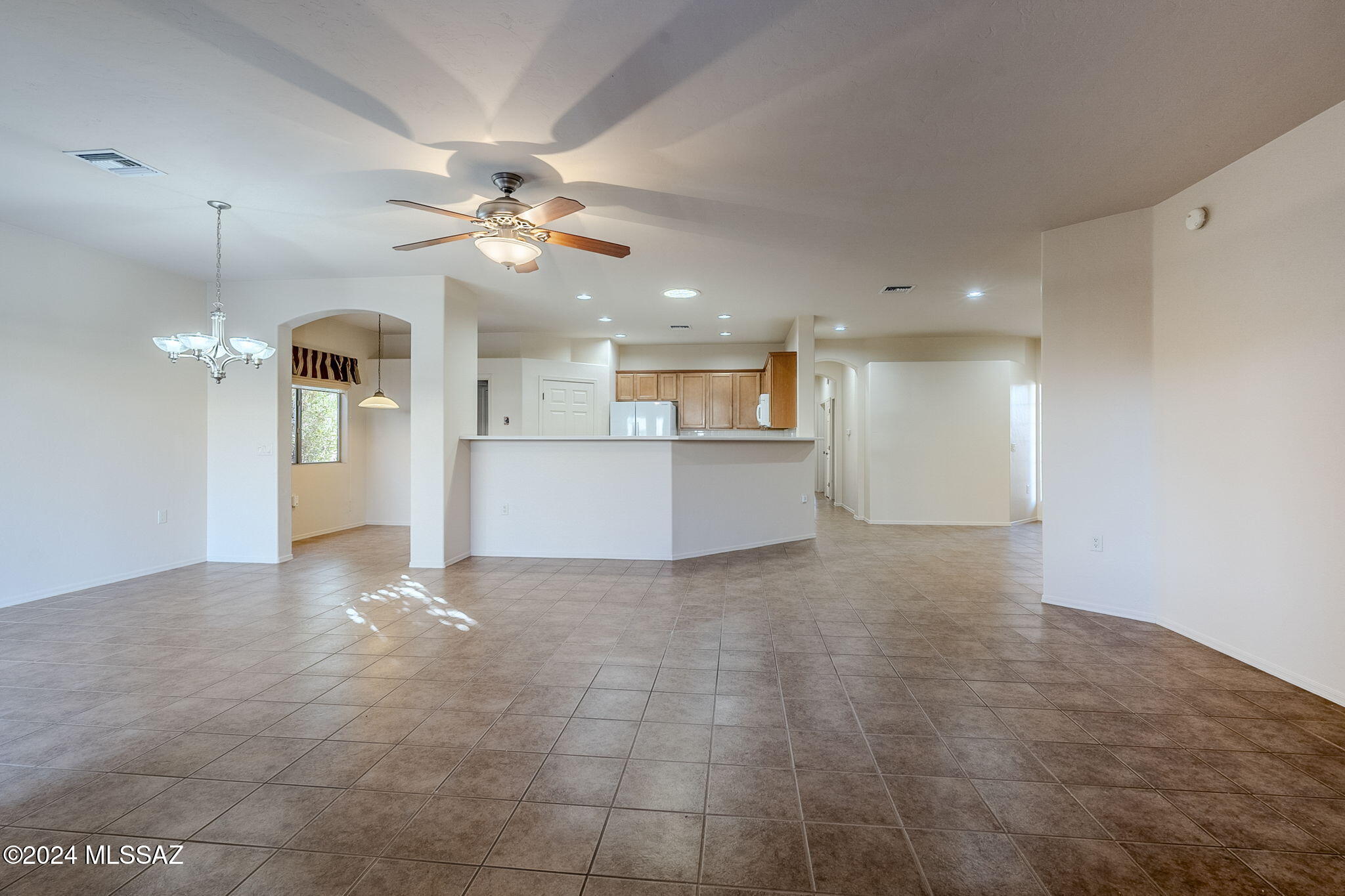 83 E Calle de la Semilla