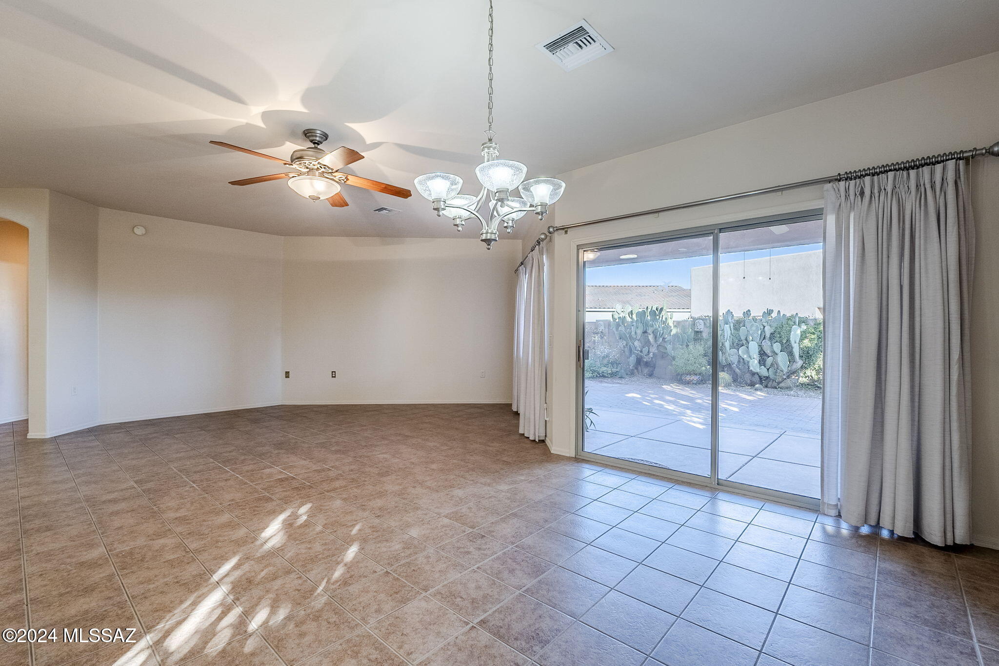 83 E Calle de la Semilla