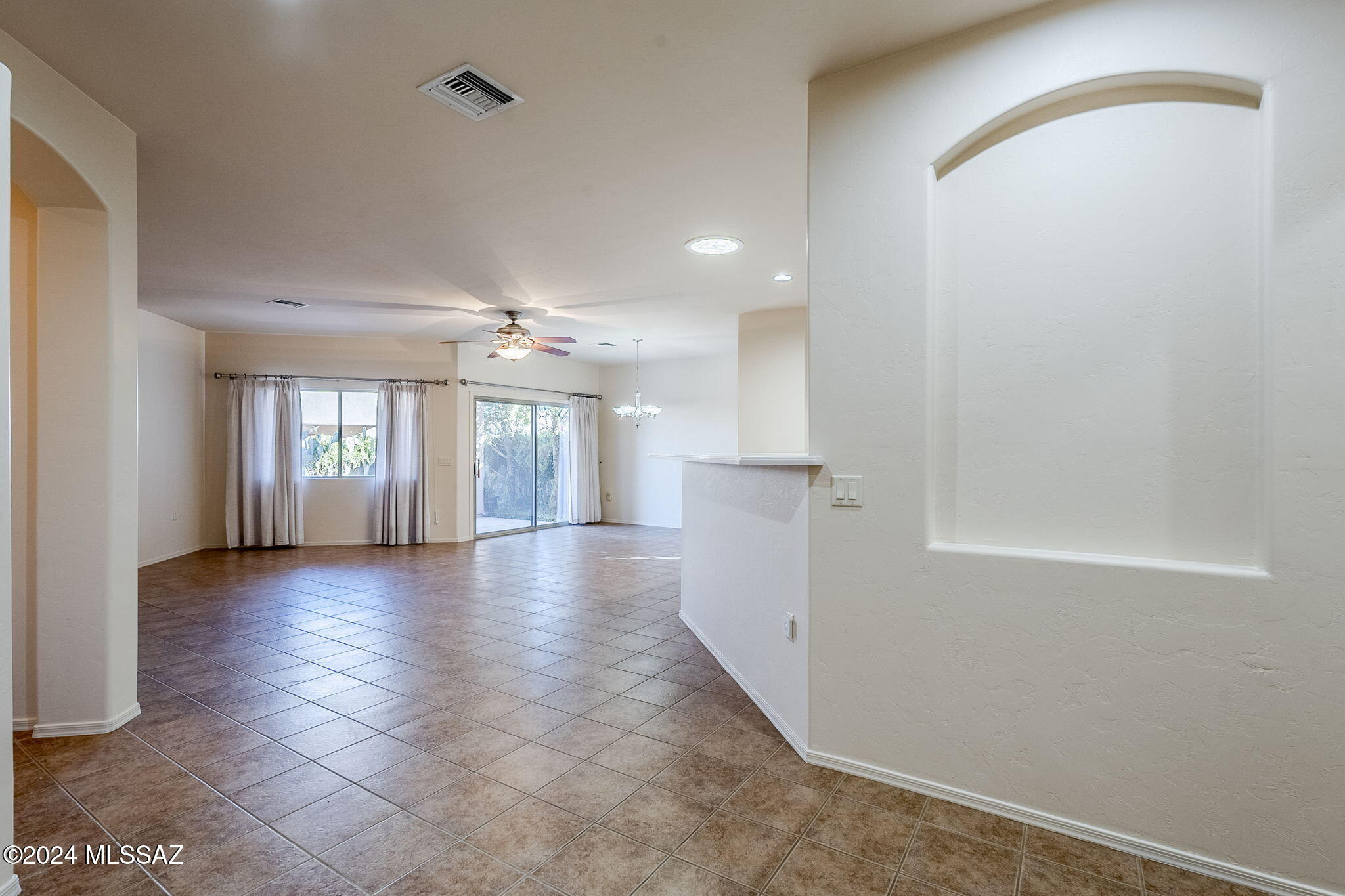 83 E Calle de la Semilla