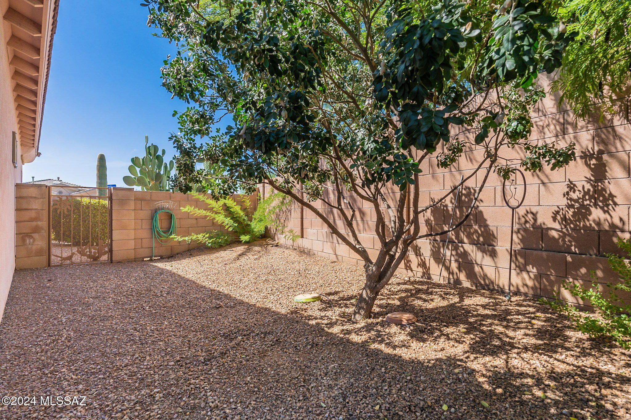 83 E Calle de la Semilla