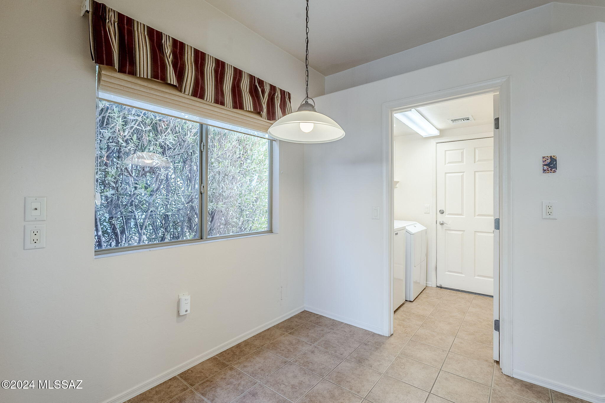 83 E Calle de la Semilla