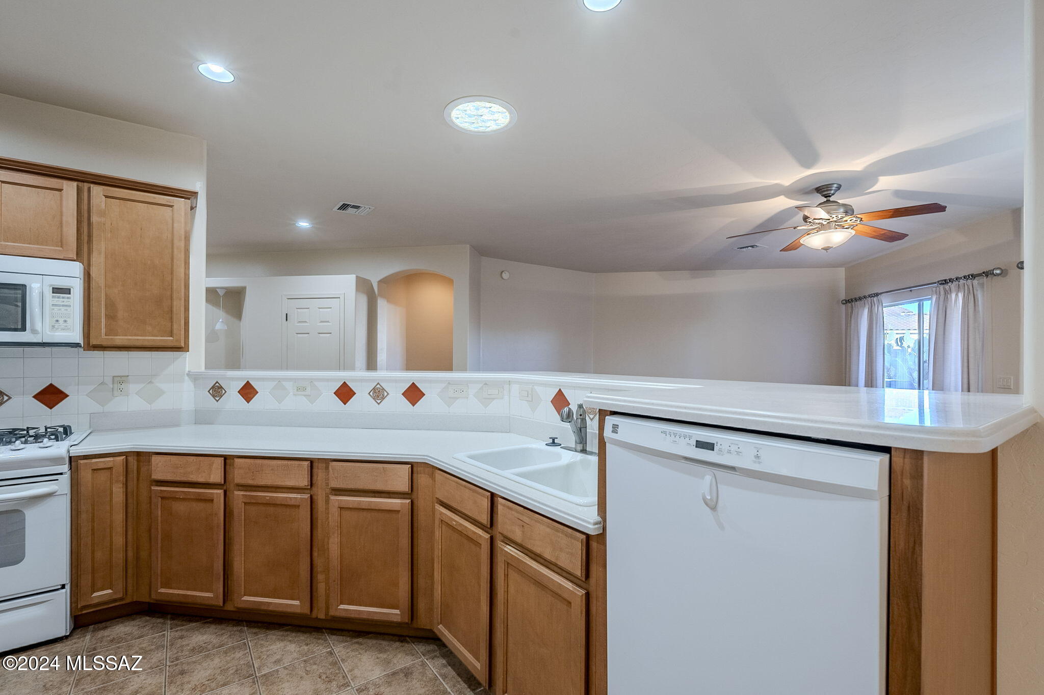 83 E Calle de la Semilla