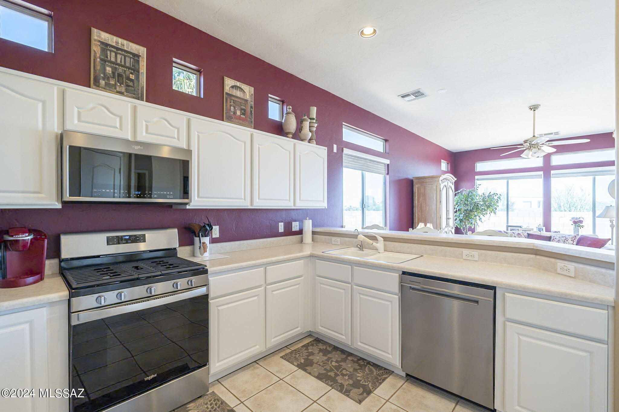 274 W Continental Vista Place