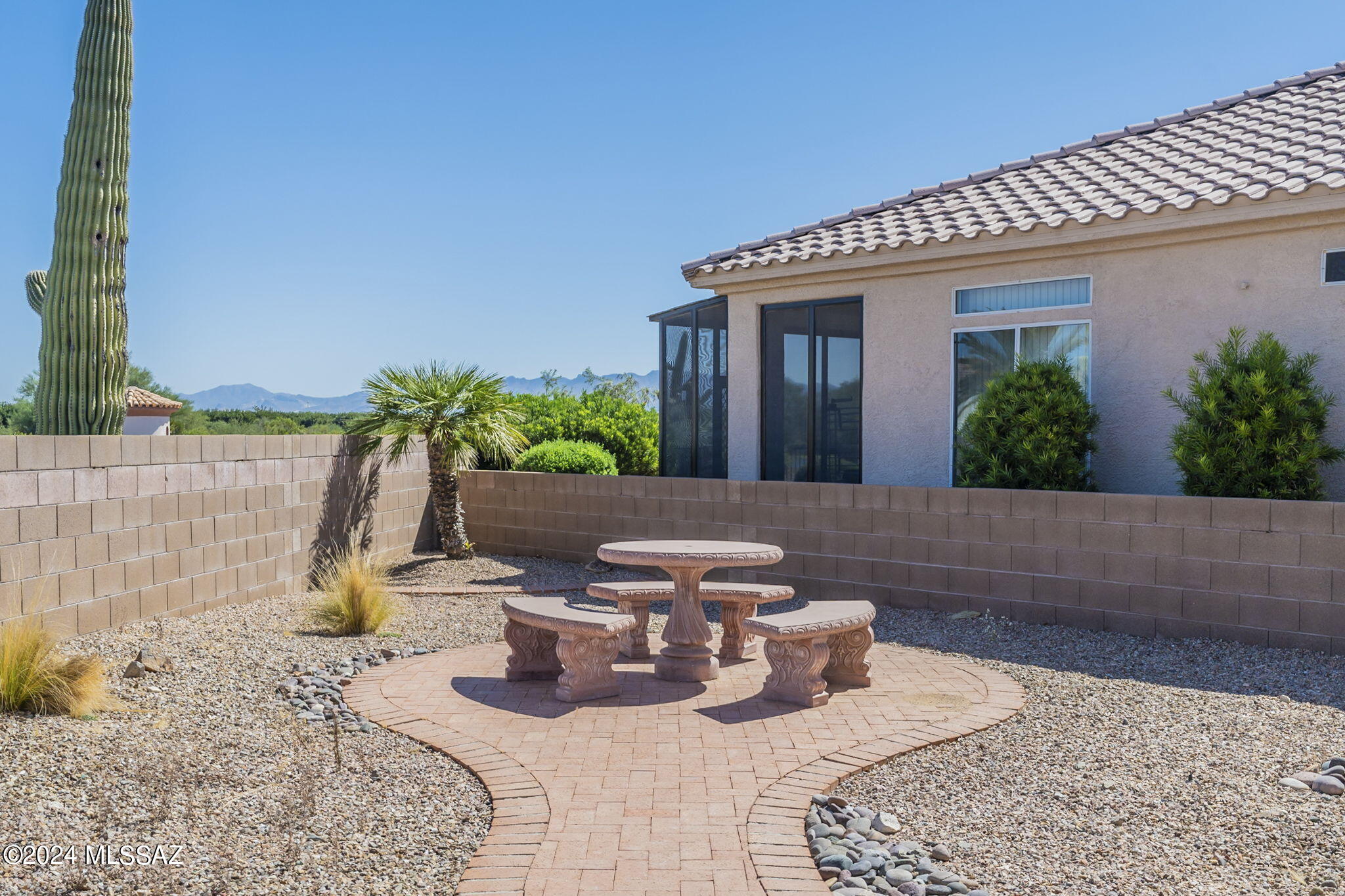 274 W Continental Vista Place