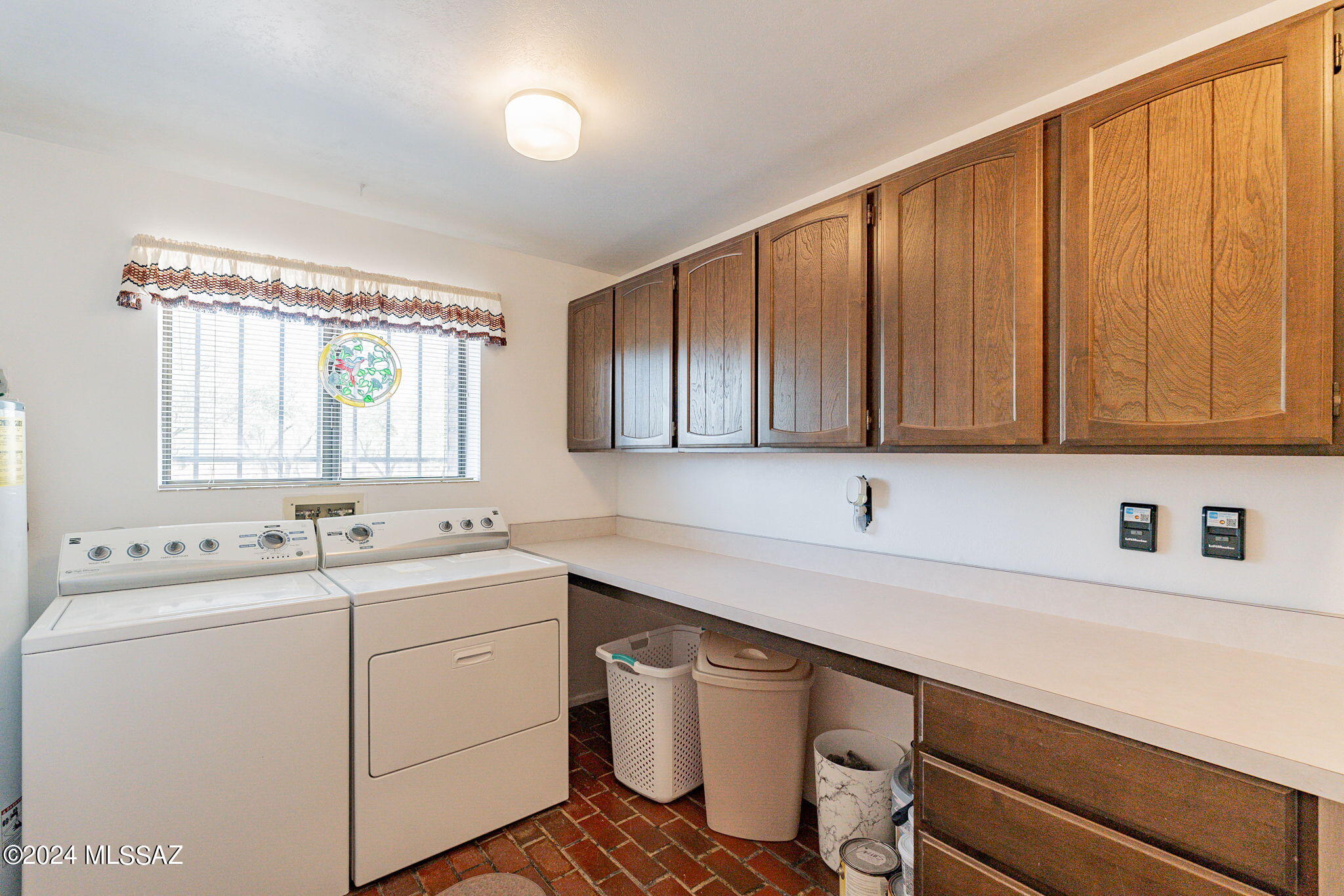 1818 S Camino Del Sol