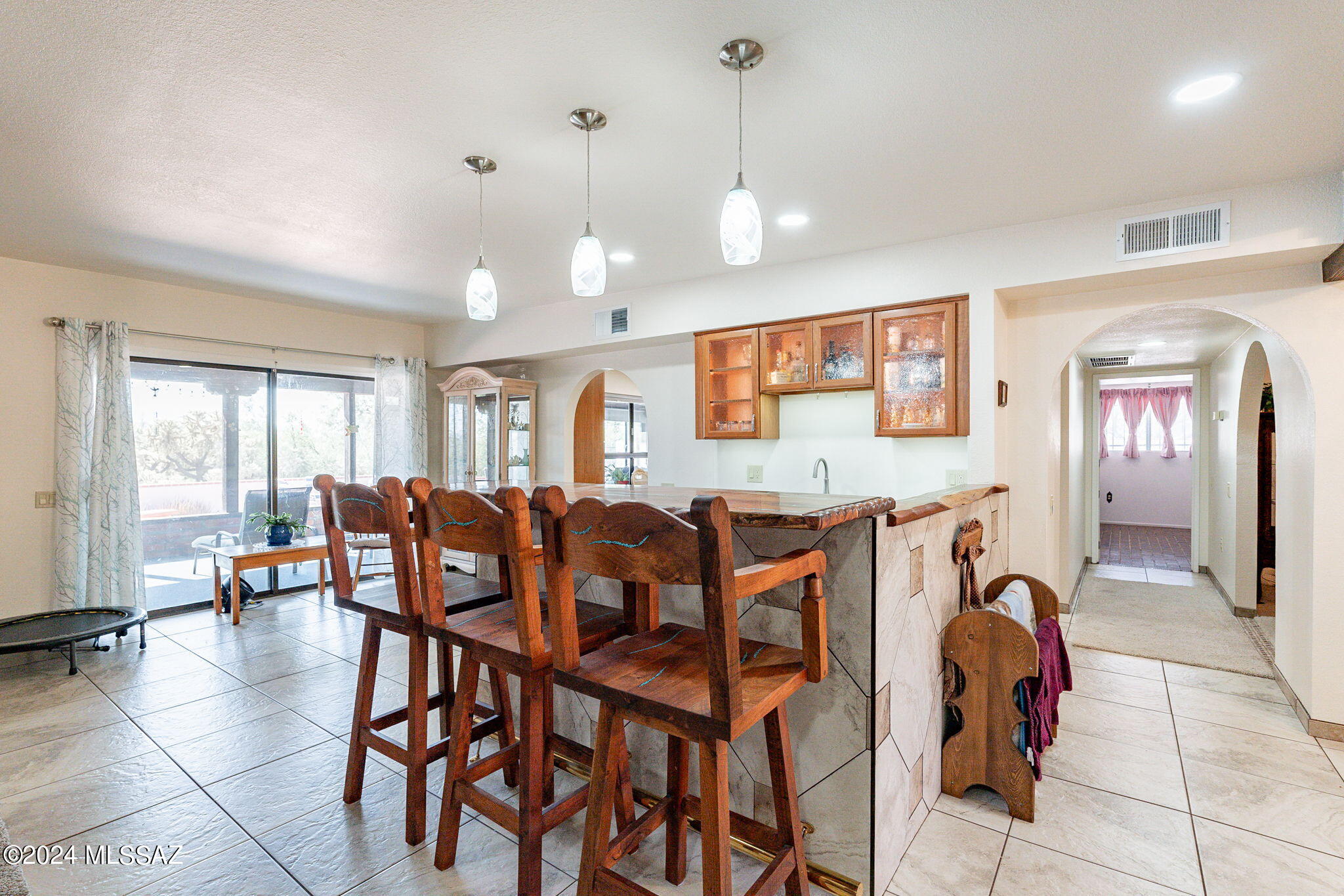 1818 S Camino Del Sol