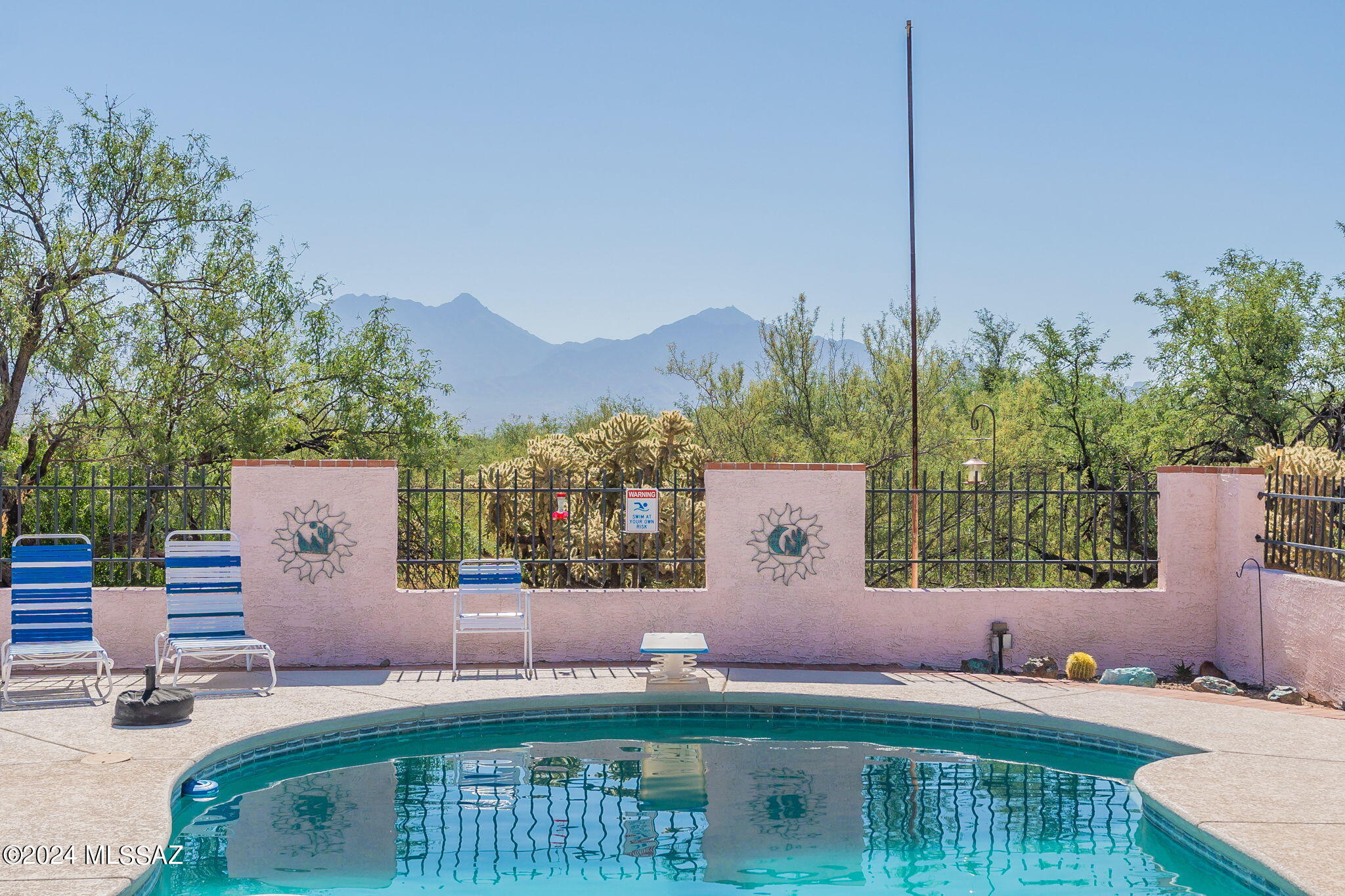 1818 S Camino Del Sol