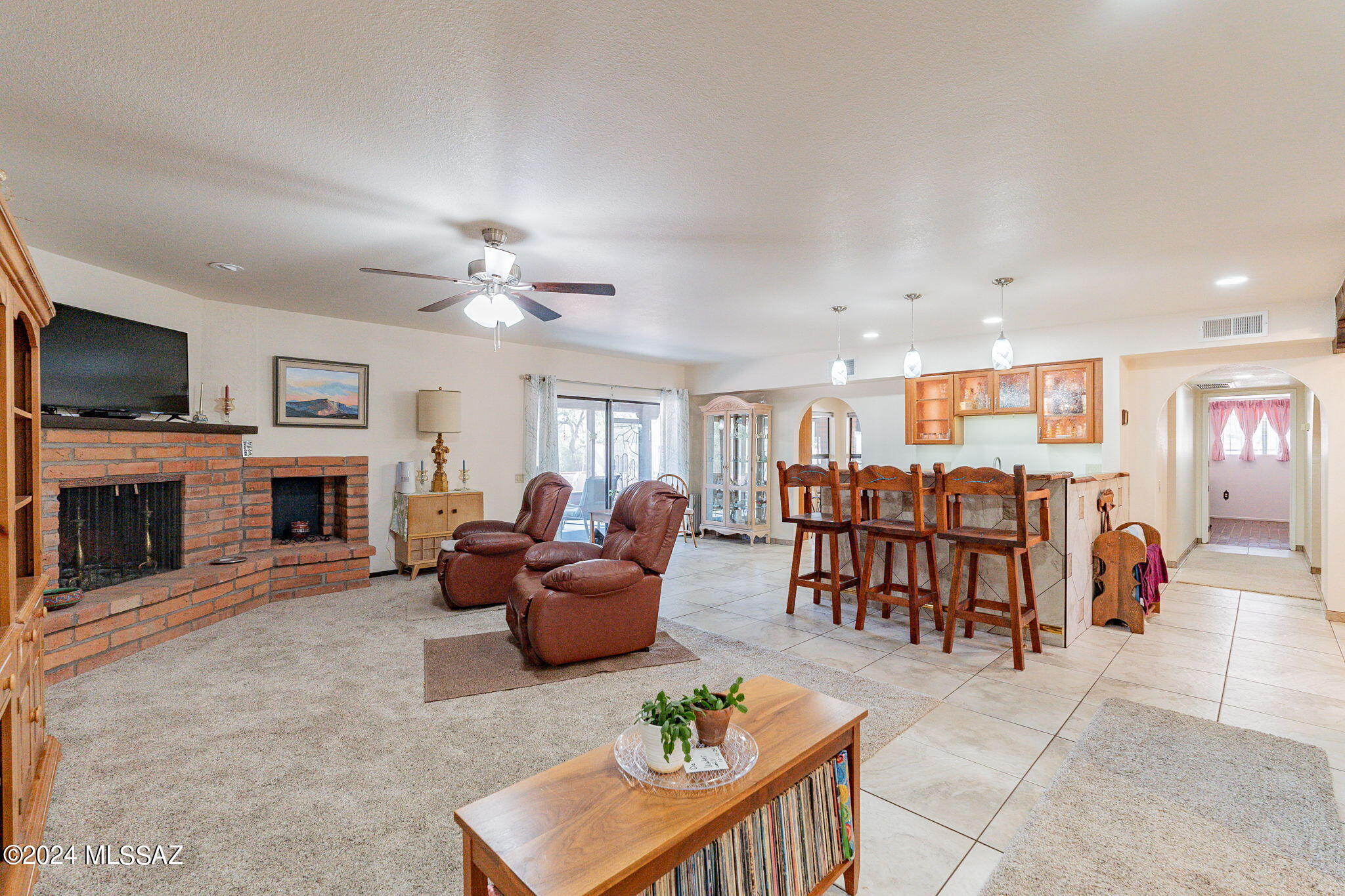 1818 S Camino Del Sol