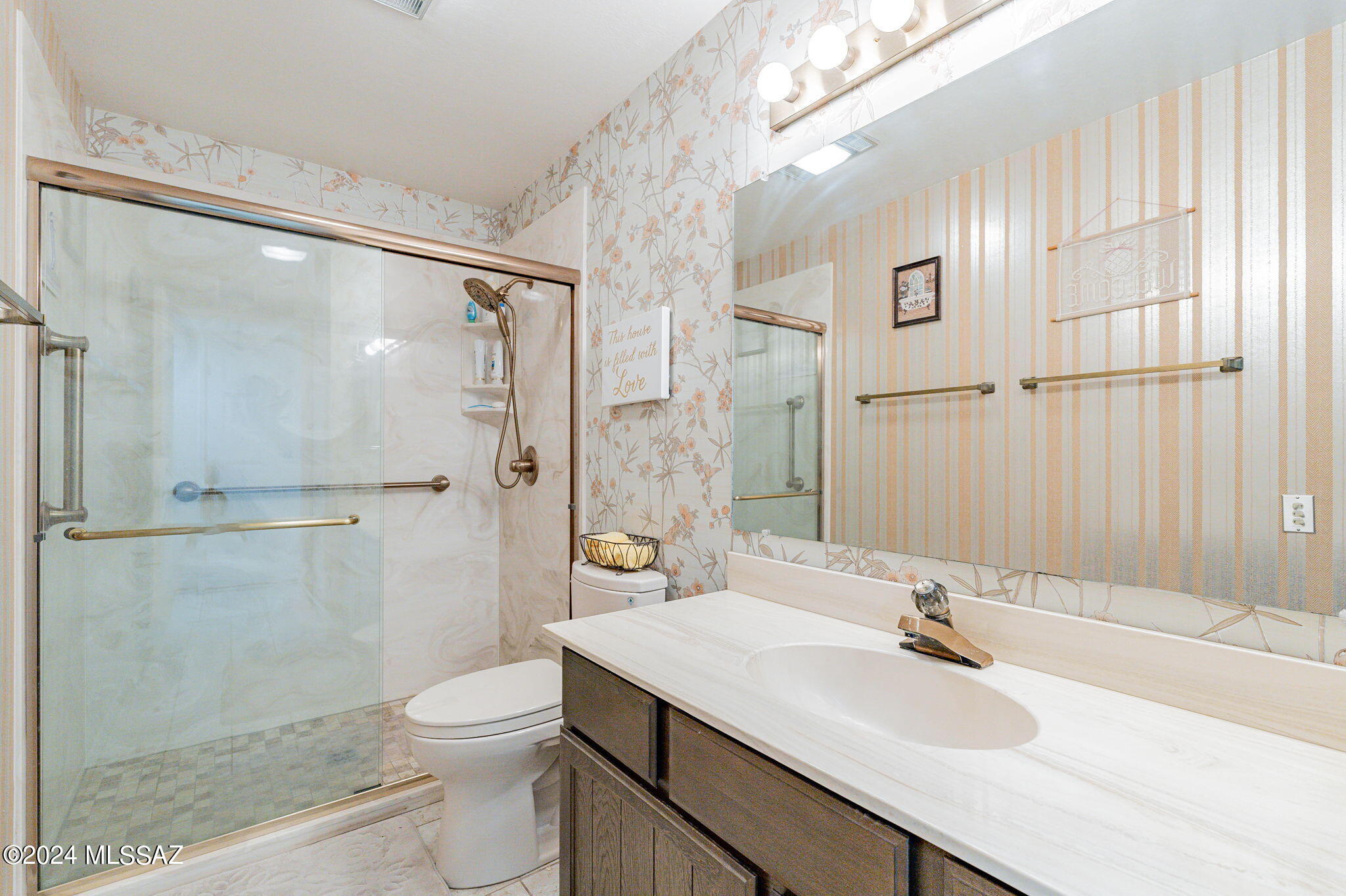 1818 S Camino Del Sol