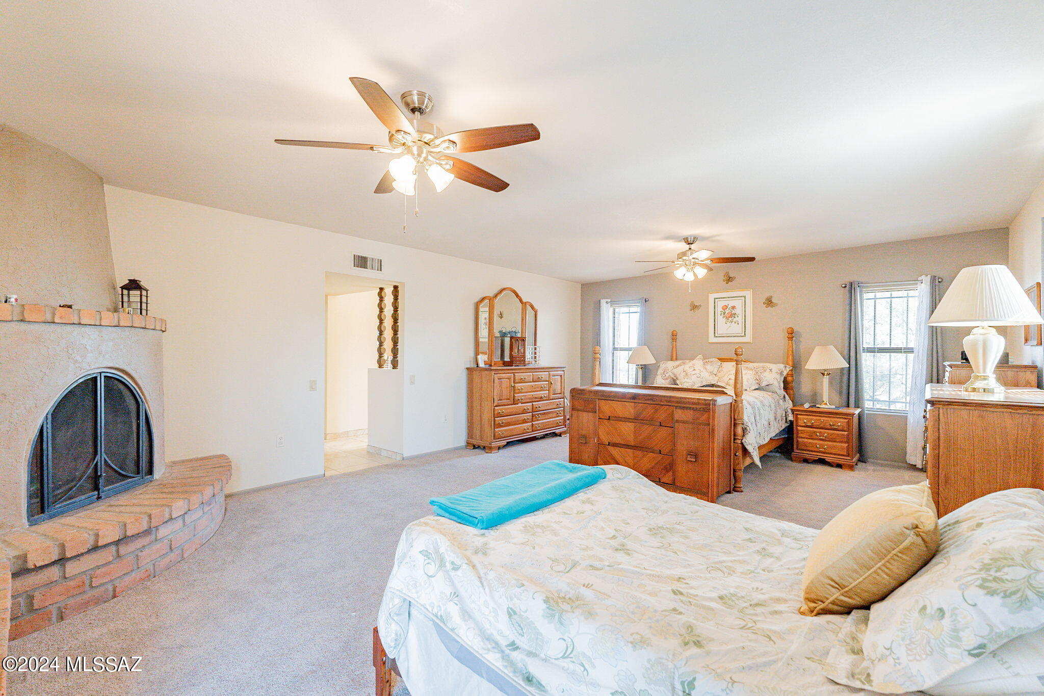 1818 S Camino Del Sol