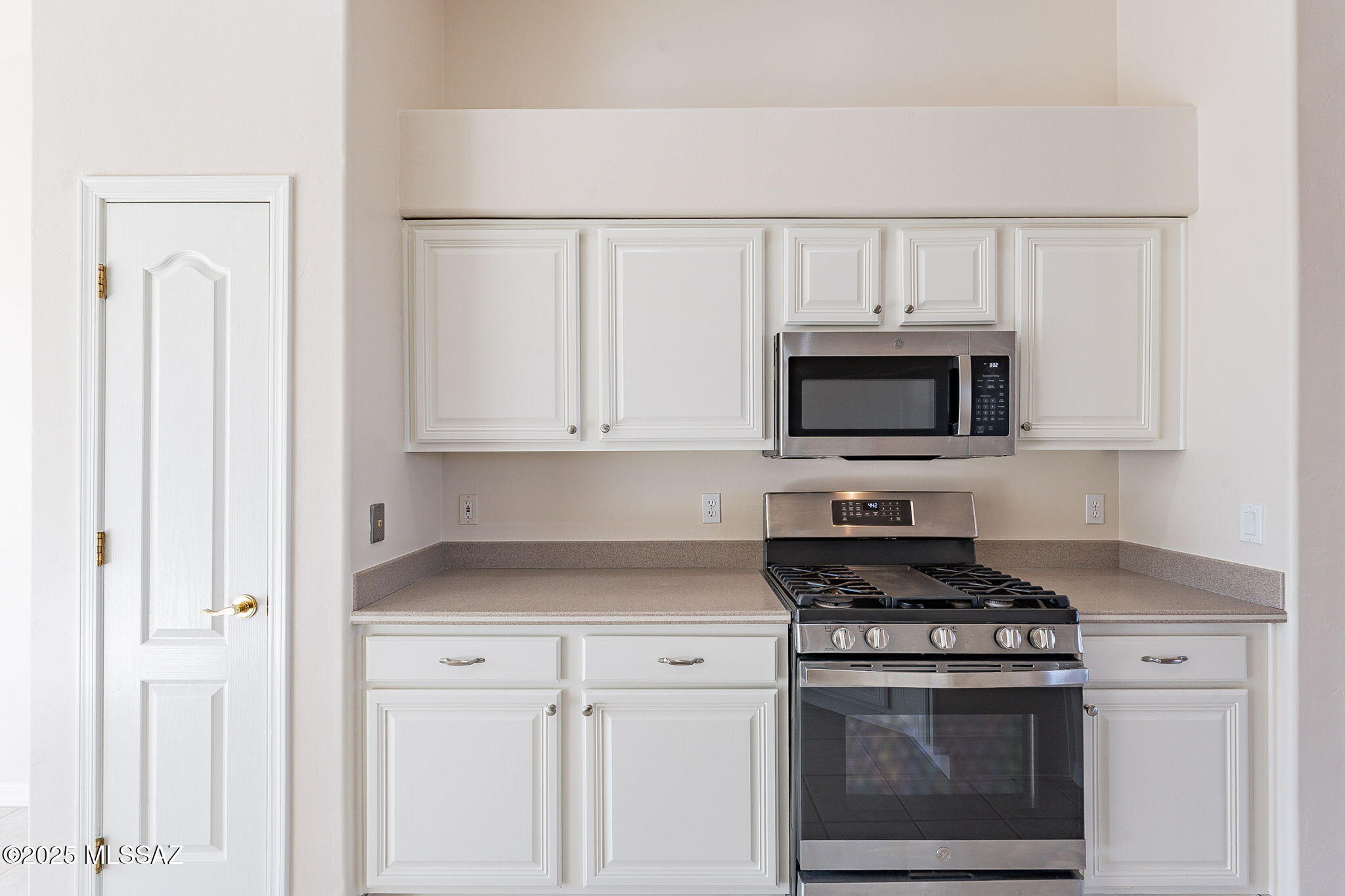 1911 E Canyon Wren Way