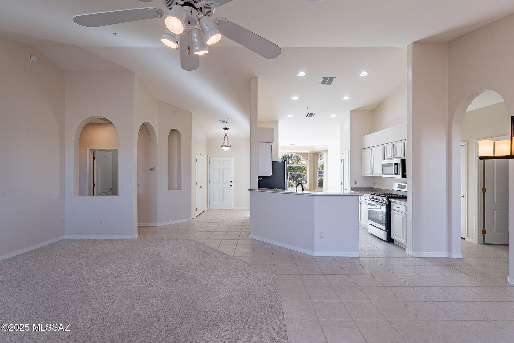 1911 E Canyon Wren Way