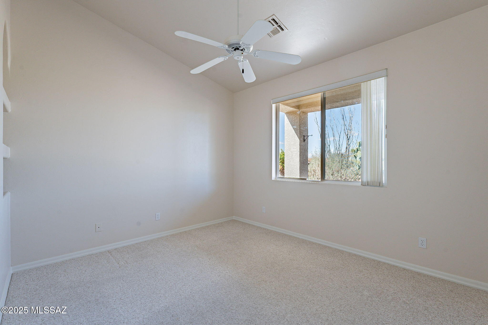 1911 E Canyon Wren Way