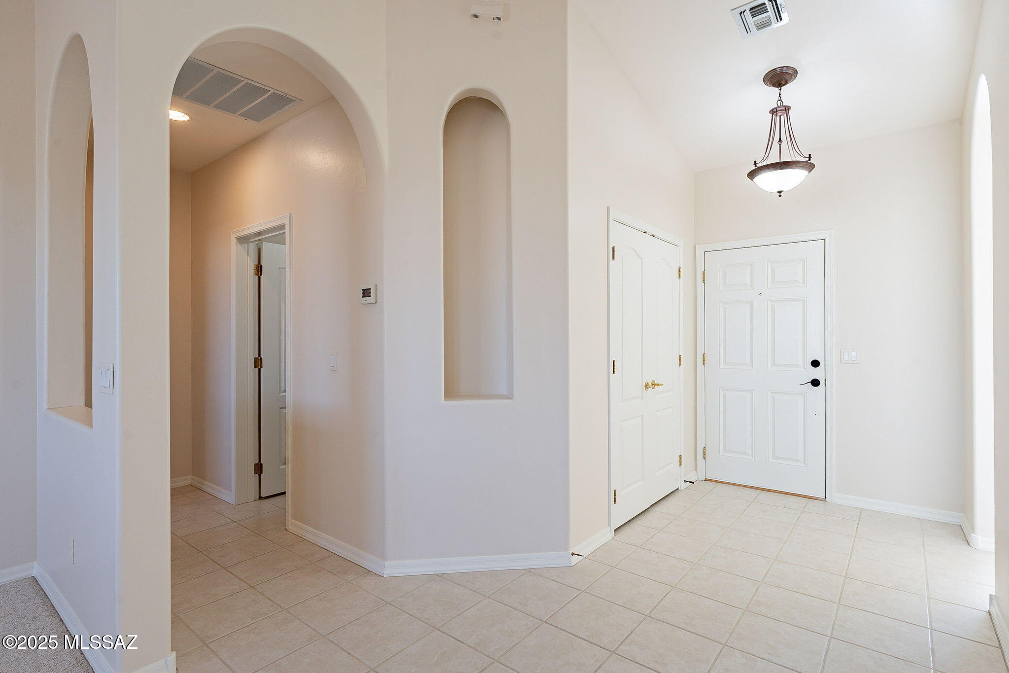 1911 E Canyon Wren Way