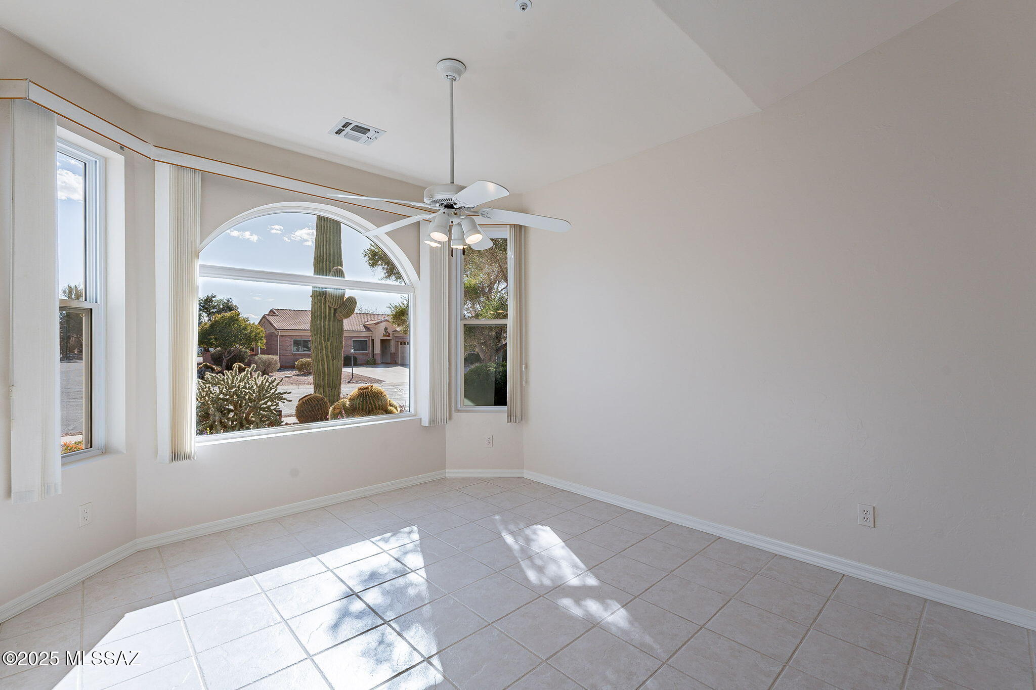 1911 E Canyon Wren Way