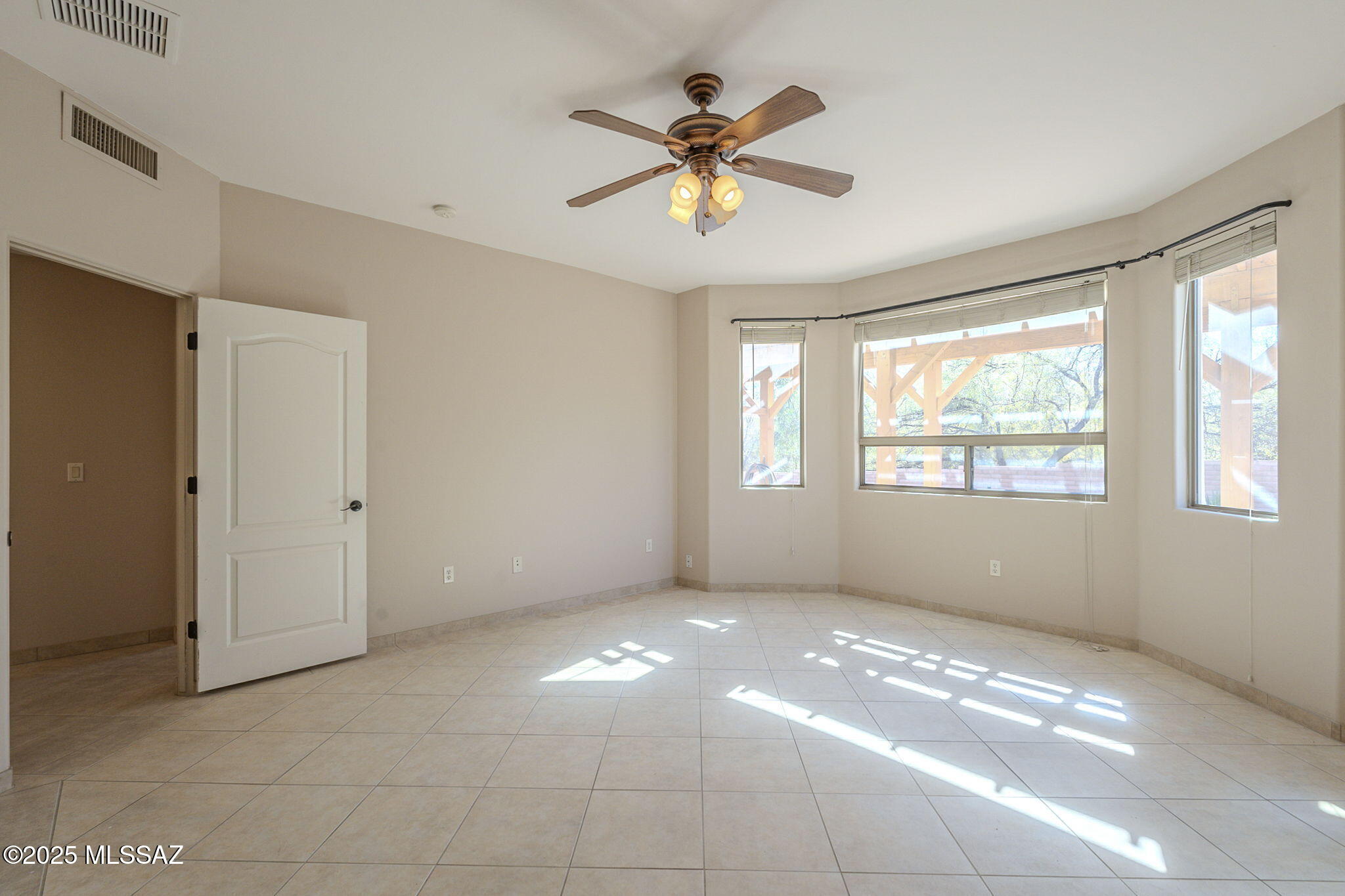 1449 W Calle Del Mito