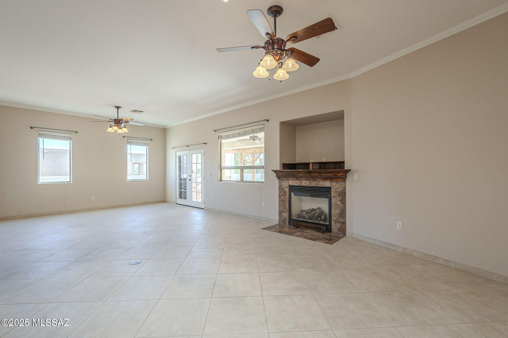 1449 W Calle Del Mito