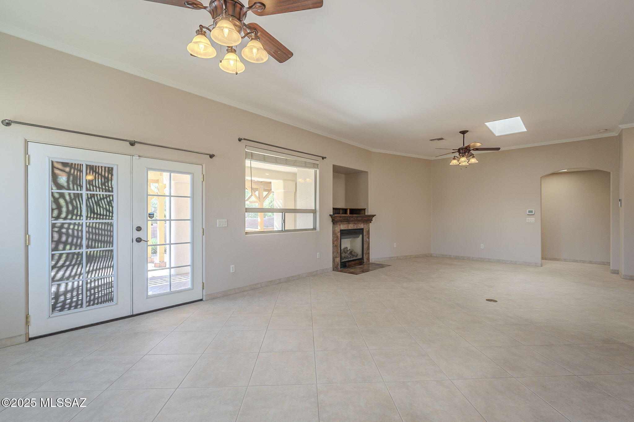 1449 W Calle Del Mito