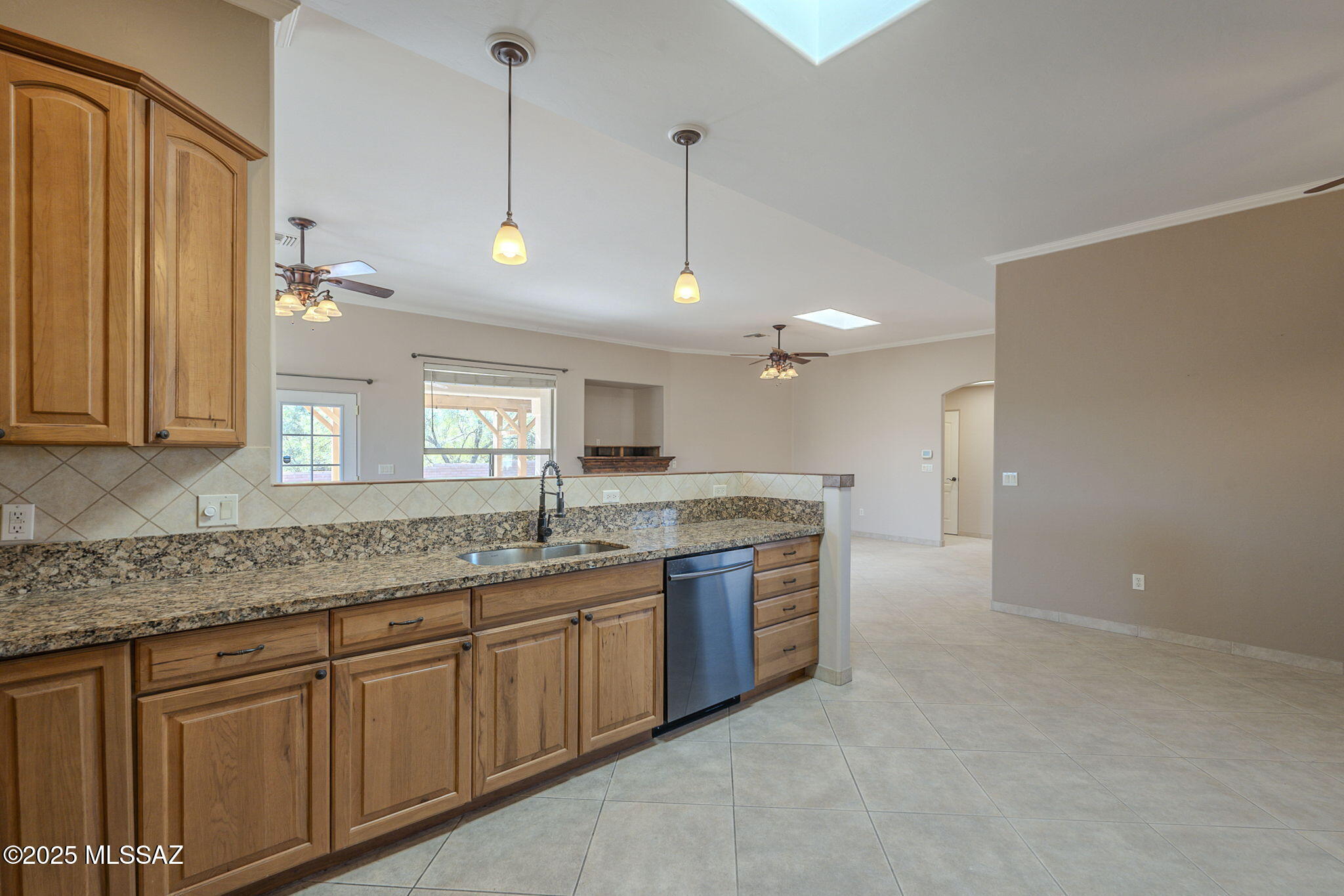 1449 W Calle Del Mito