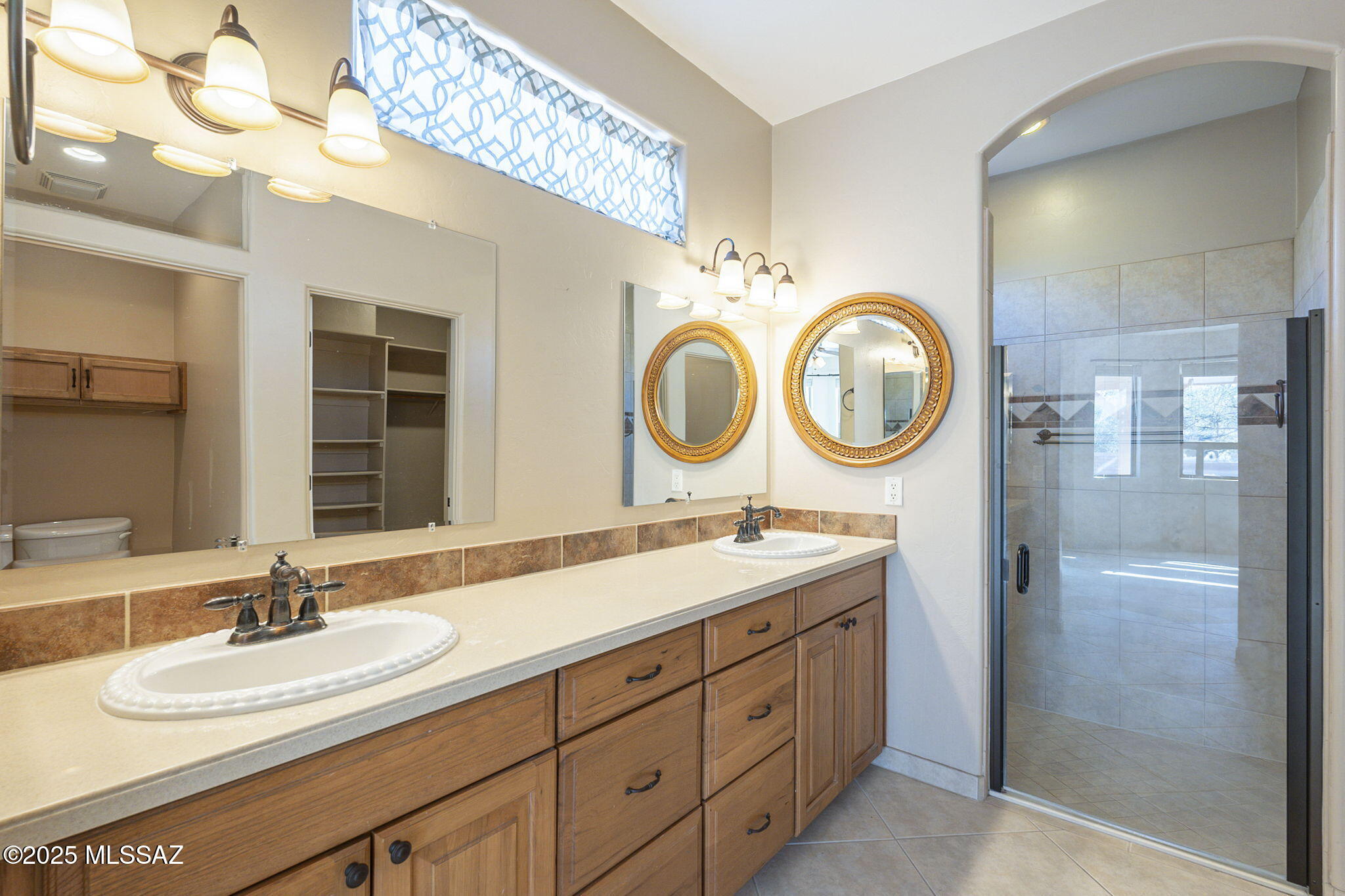 1449 W Calle Del Mito