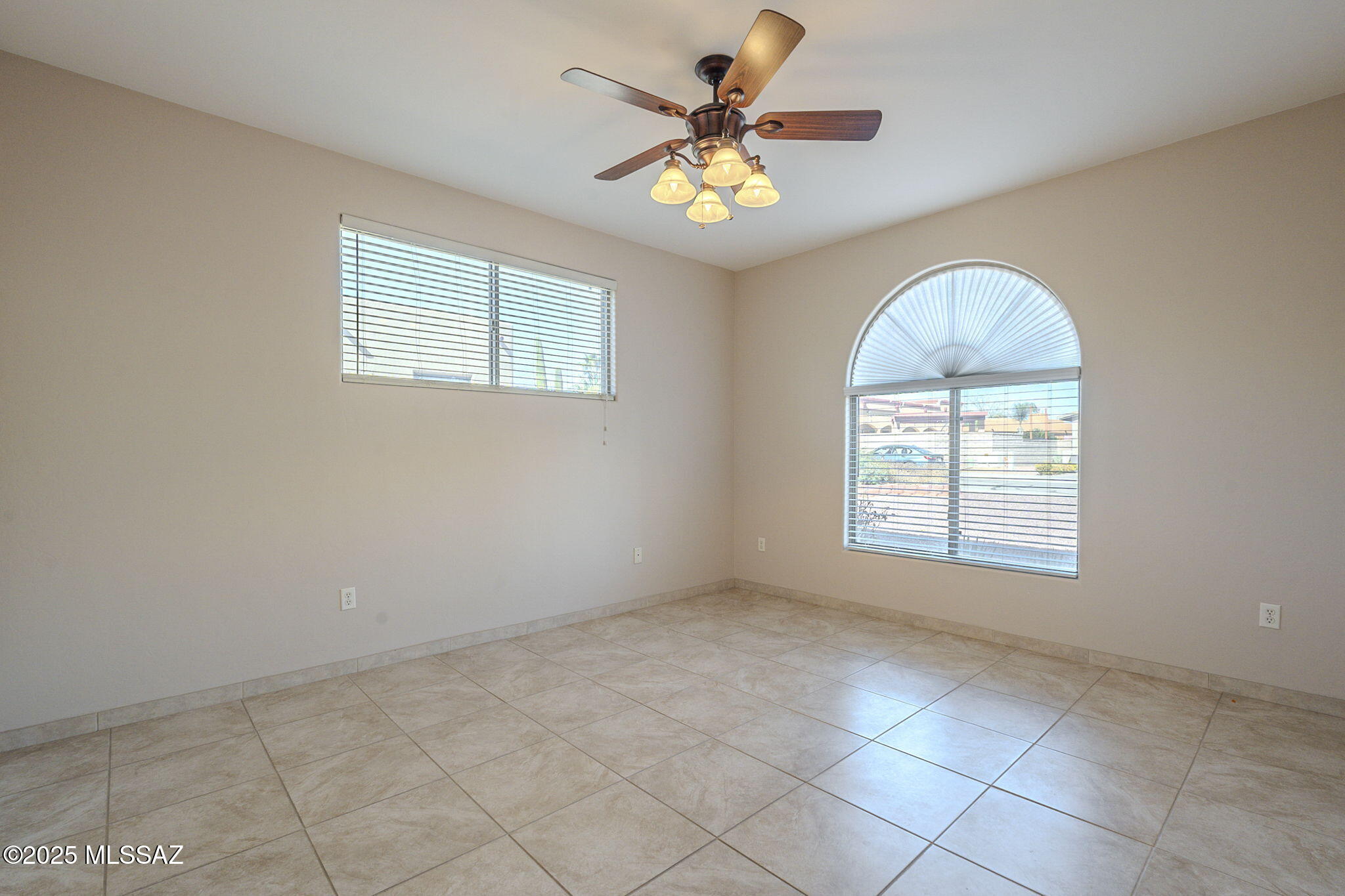 1449 W Calle Del Mito