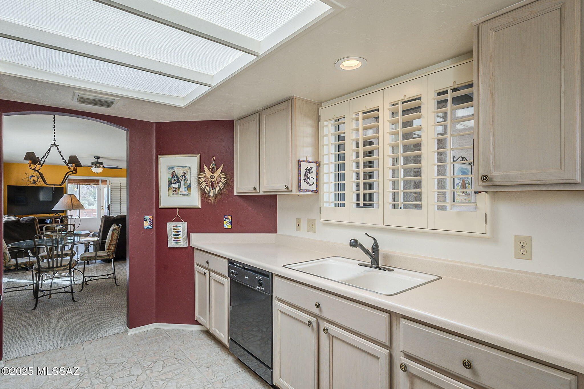 992 W Camino del Arrendajo