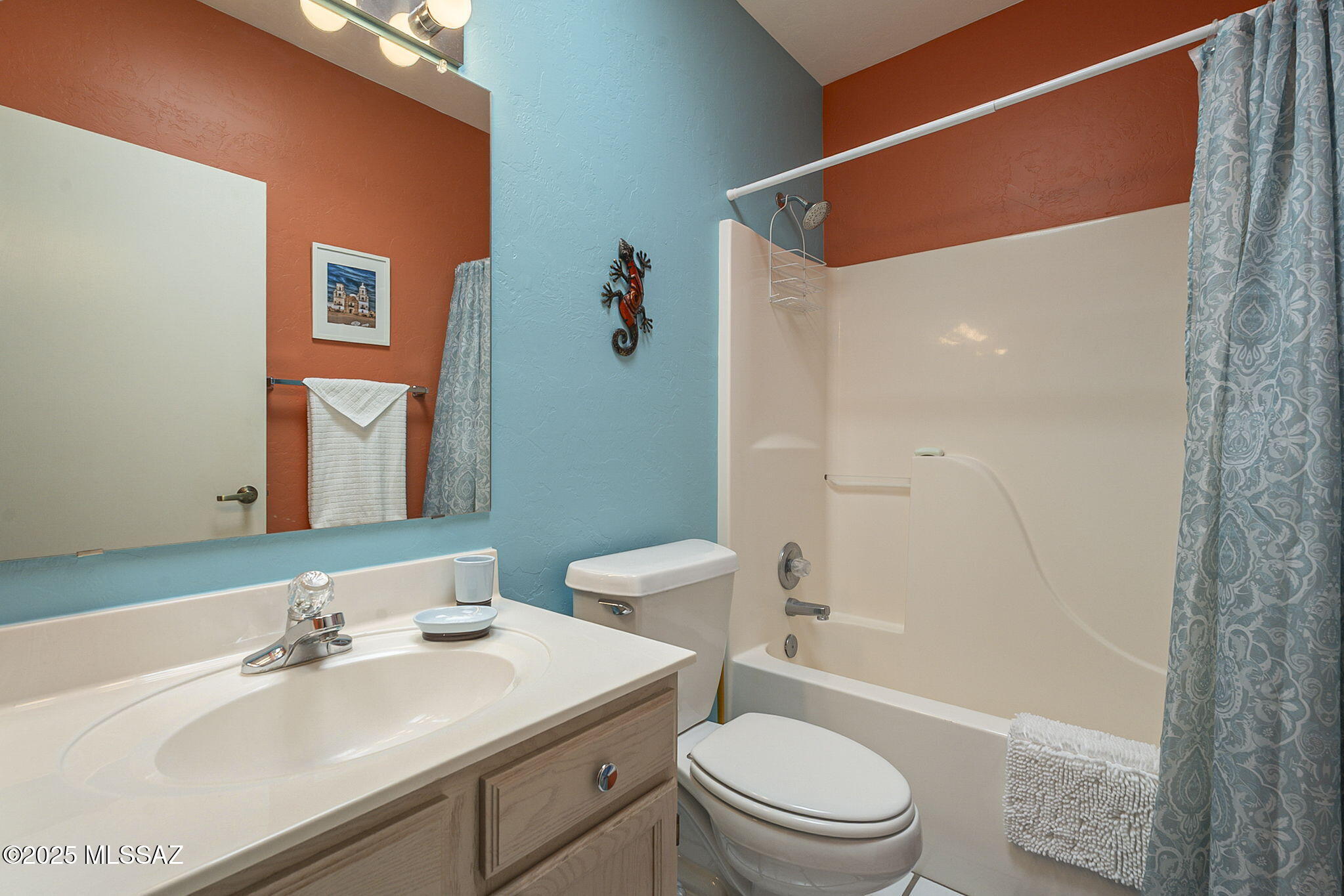 992 W Camino del Arrendajo