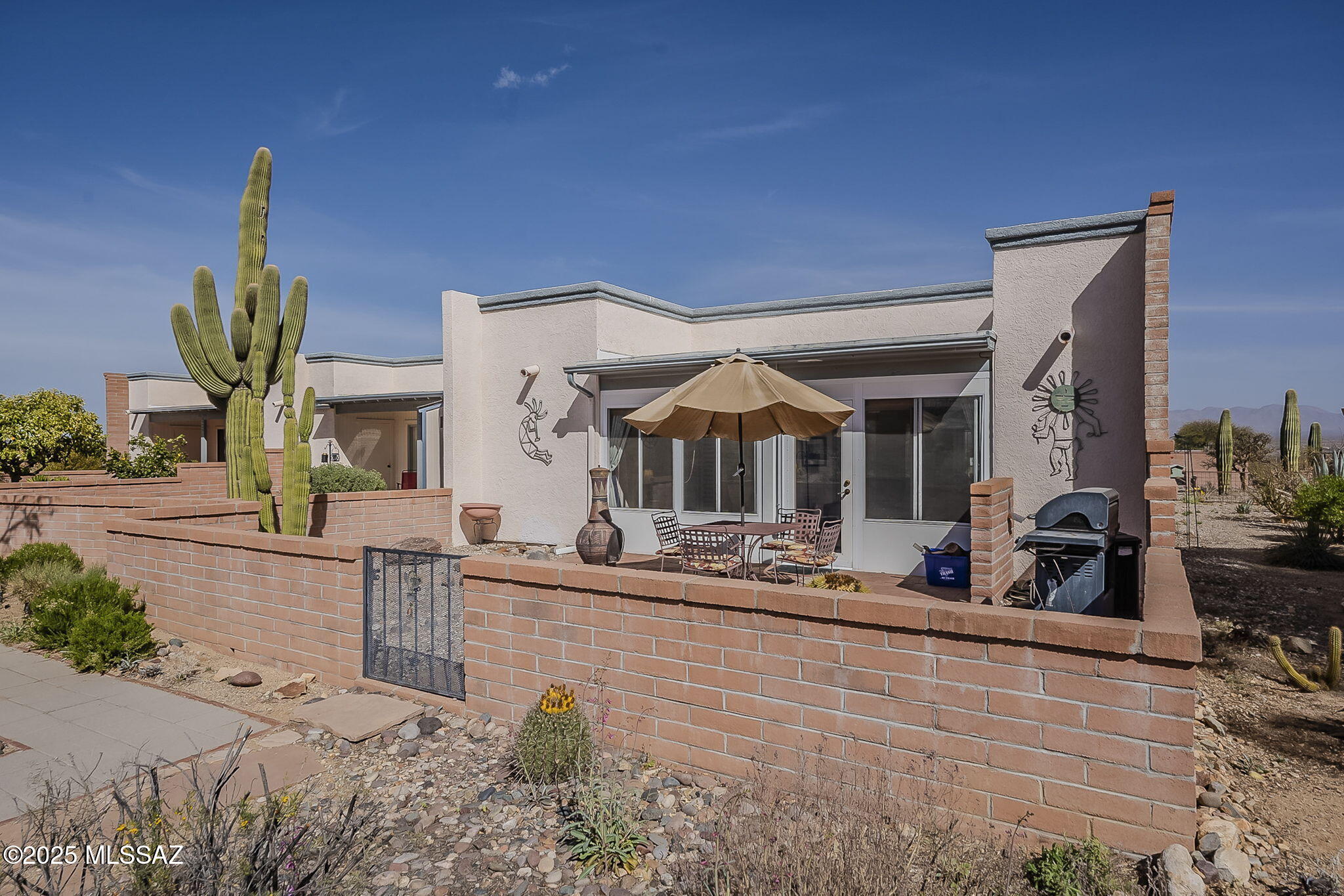 992 W Camino del Arrendajo