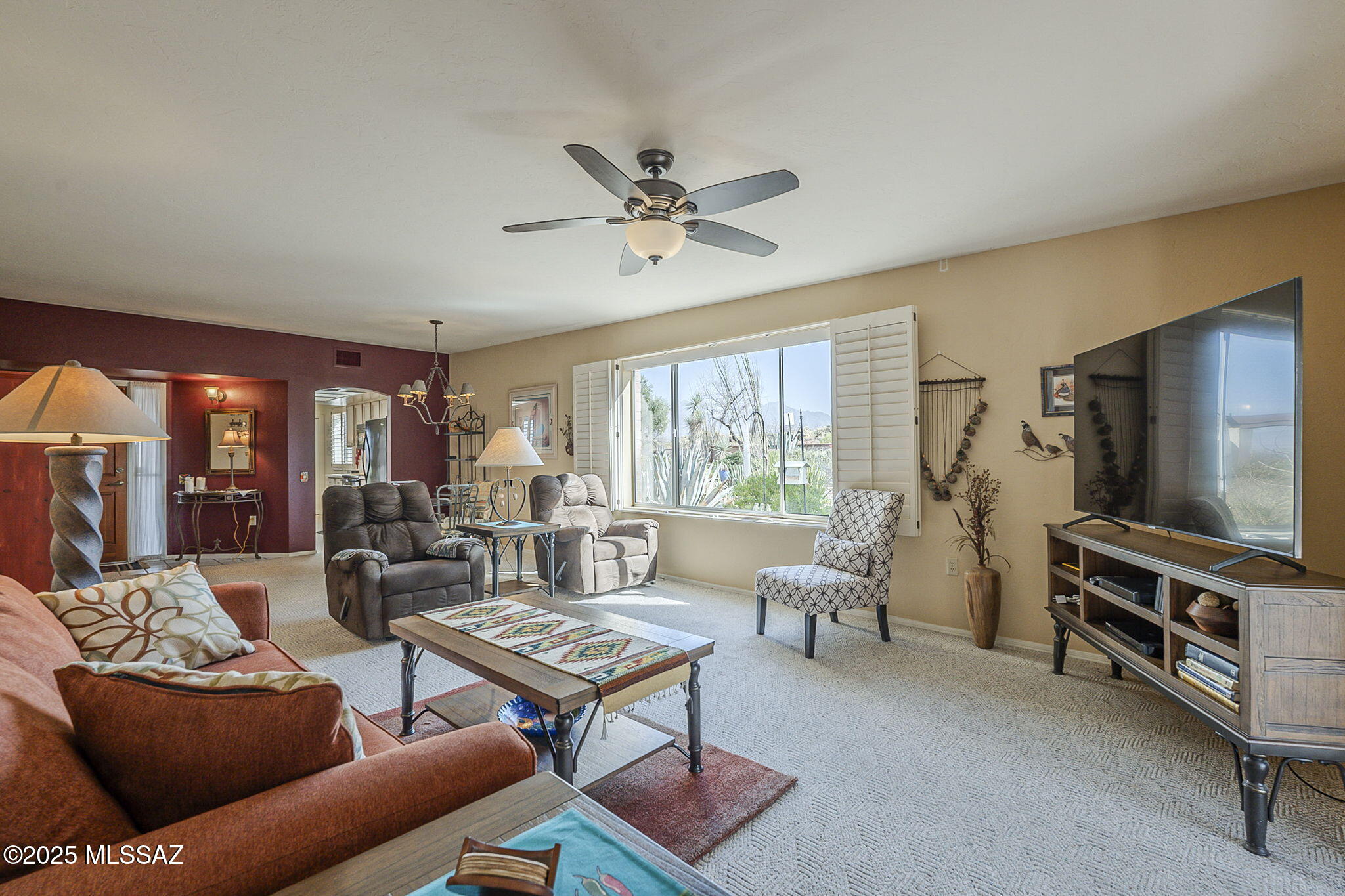 992 W Camino del Arrendajo