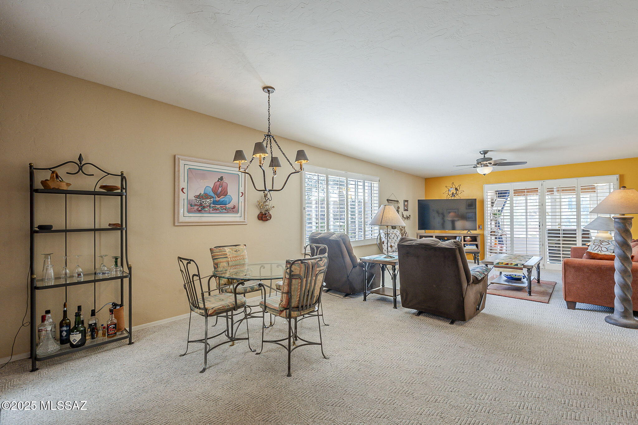 992 W Camino del Arrendajo