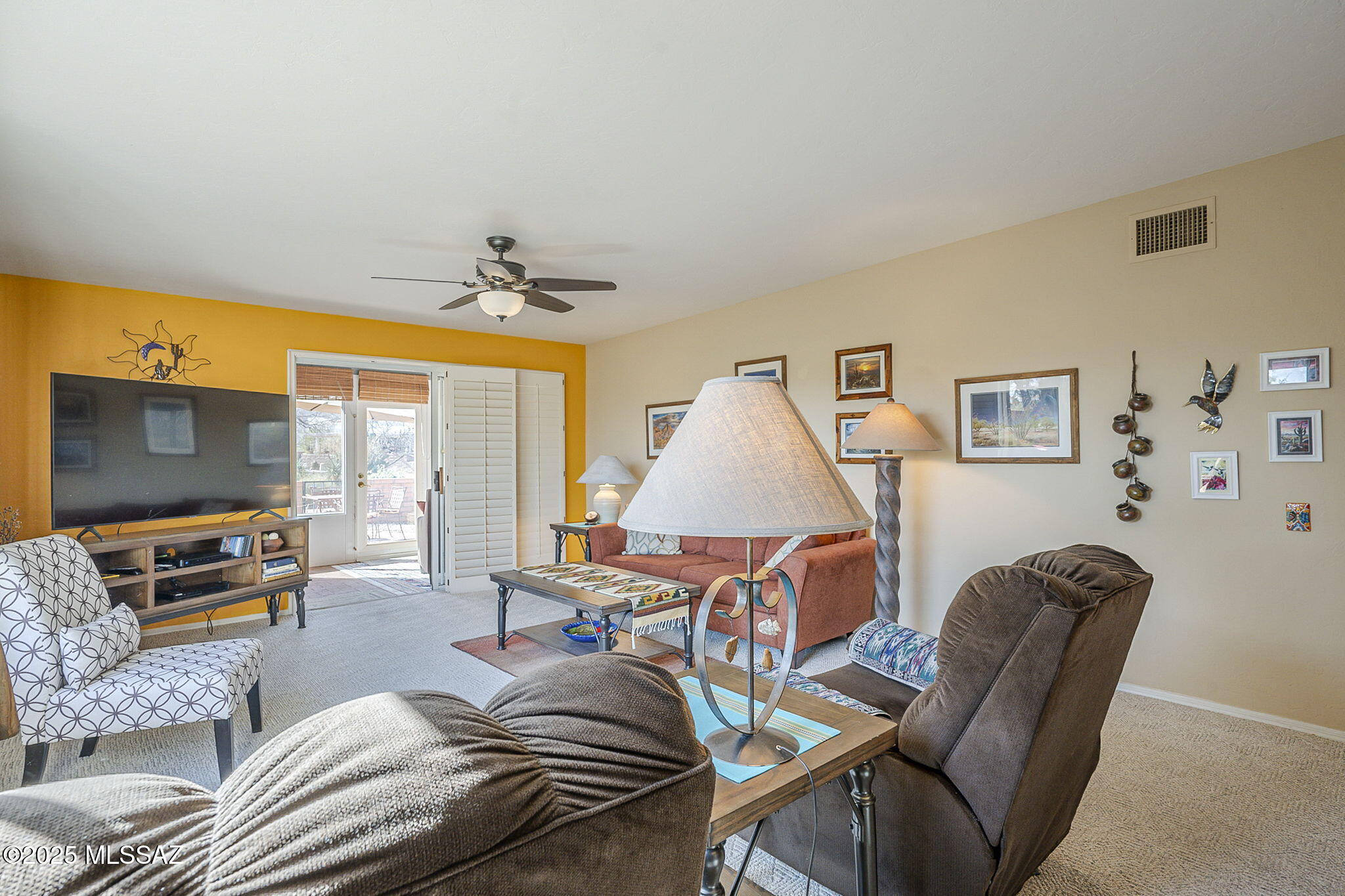 992 W Camino del Arrendajo