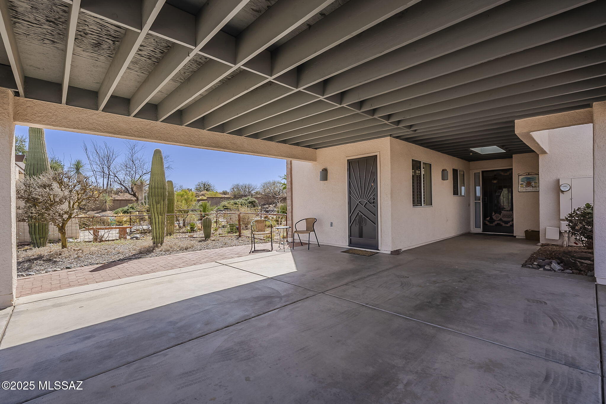 992 W Camino del Arrendajo