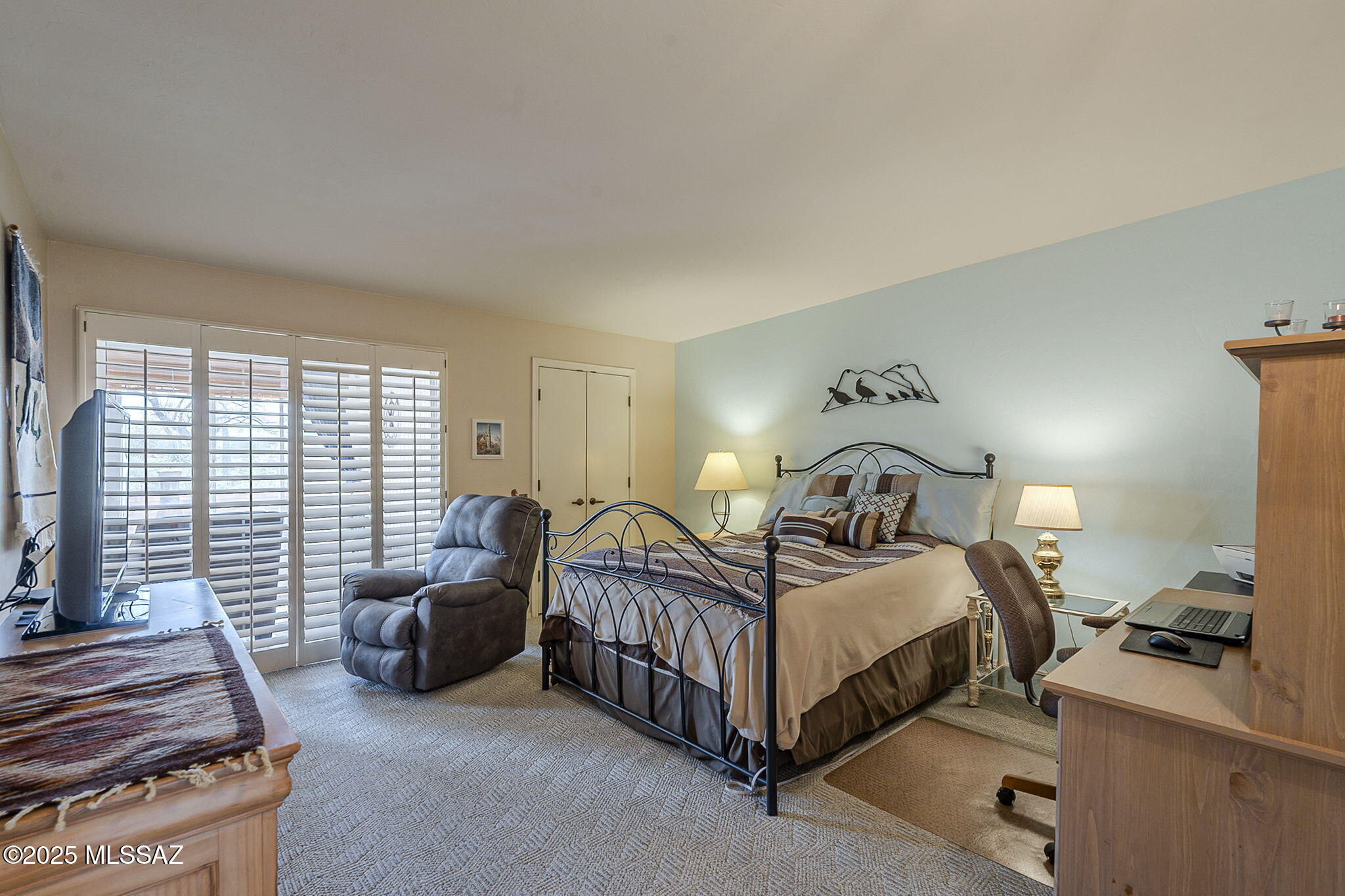 992 W Camino del Arrendajo