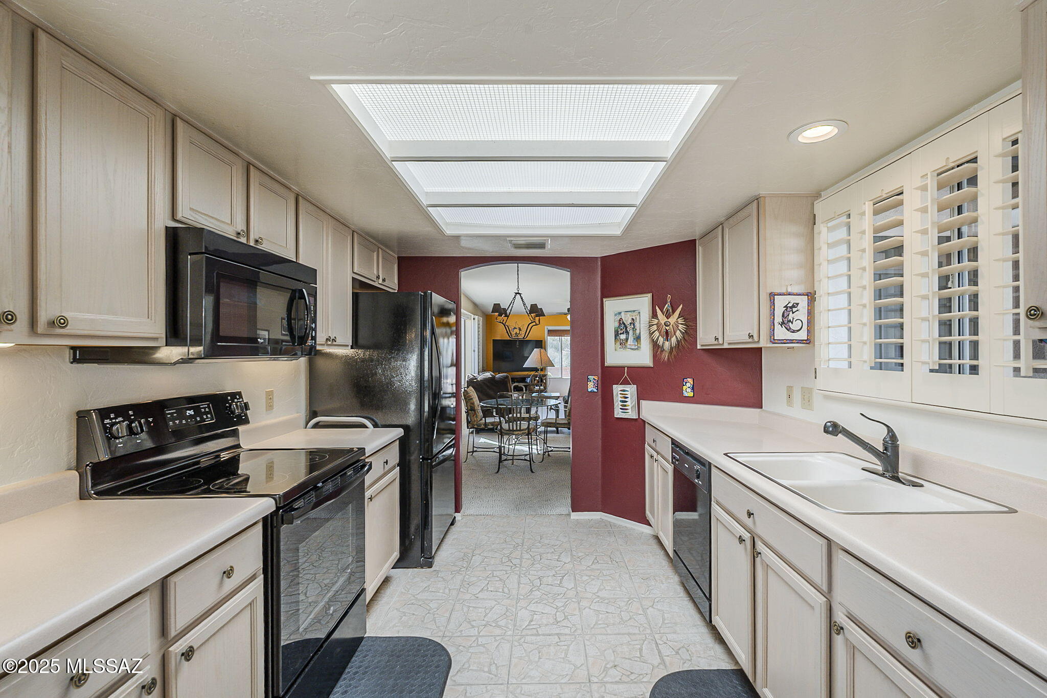 992 W Camino del Arrendajo