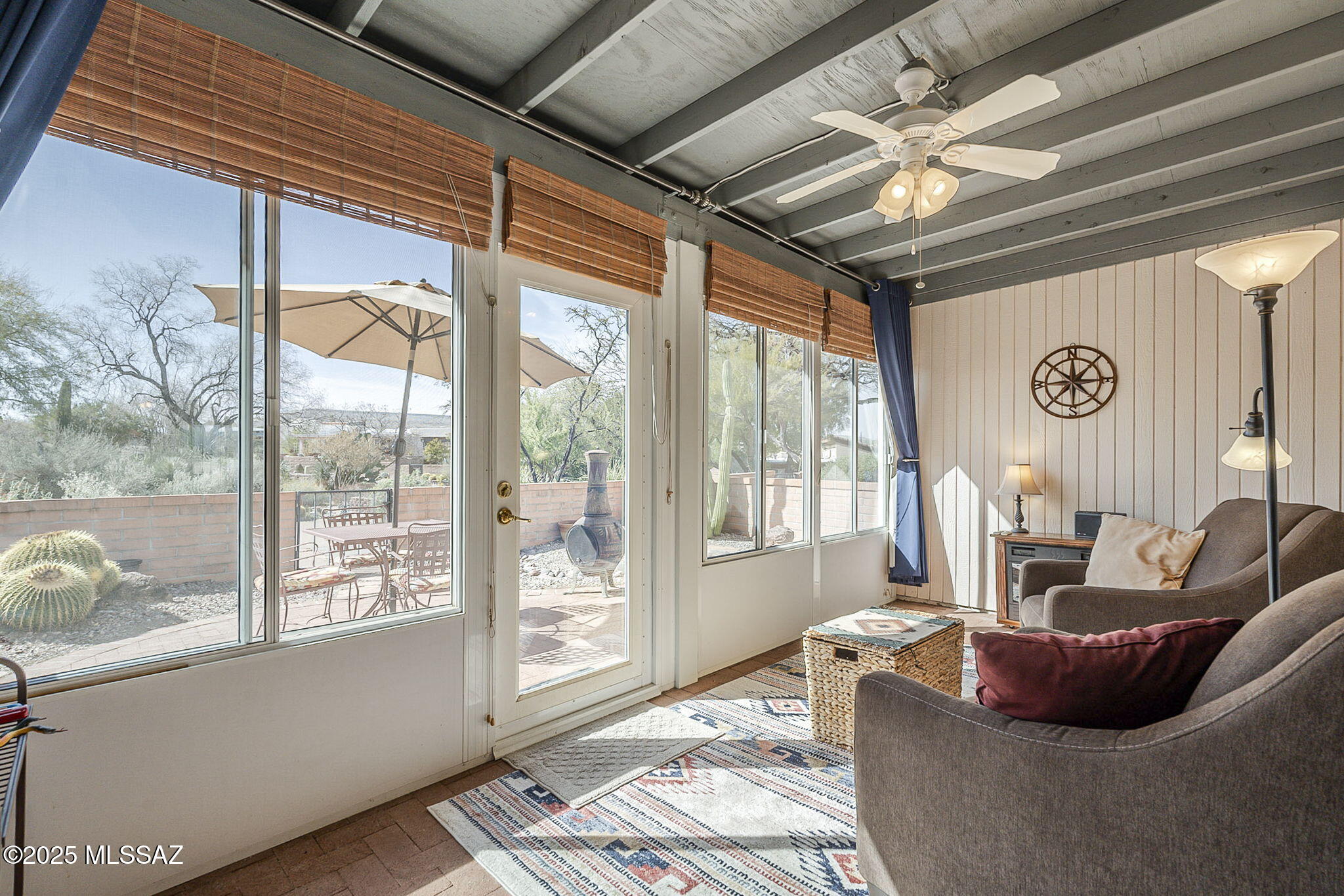 992 W Camino del Arrendajo