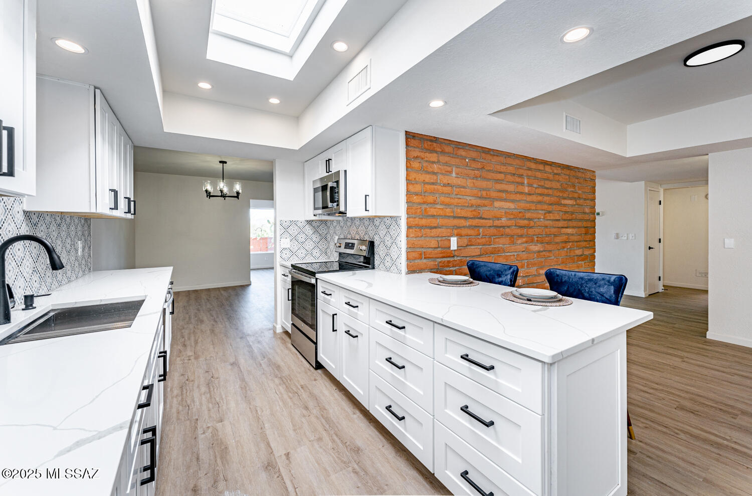 723 S Camino del Monte