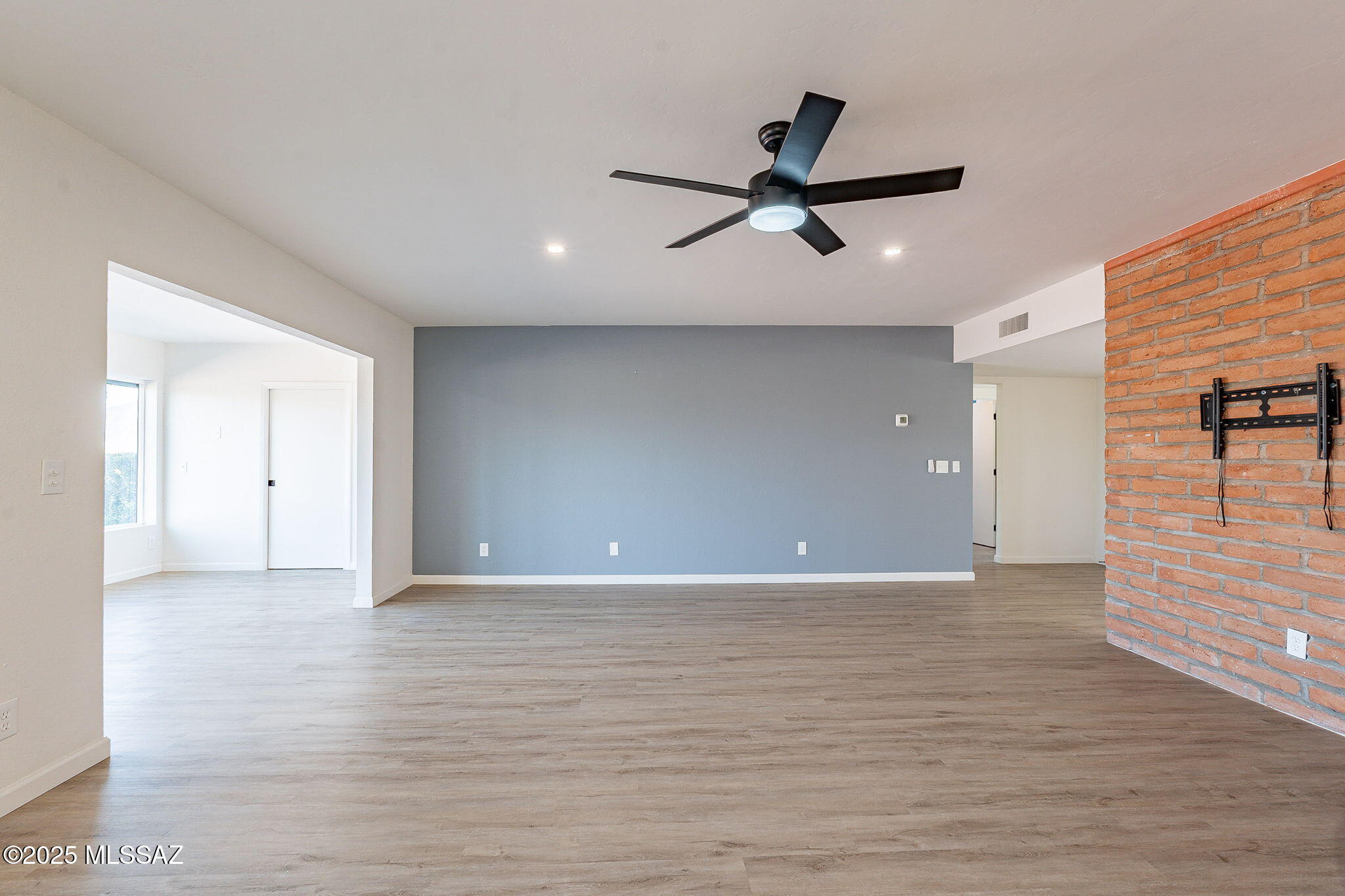 723 S Camino del Monte